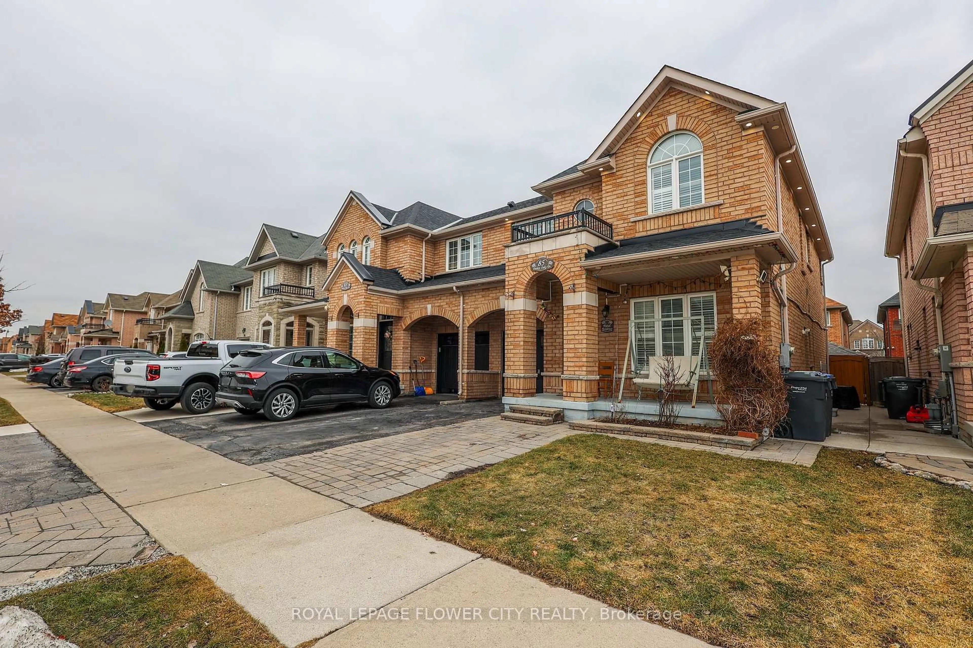 Home with brick exterior material, street for 85 Daden oaks Dr, Brampton Ontario L6P 3R9