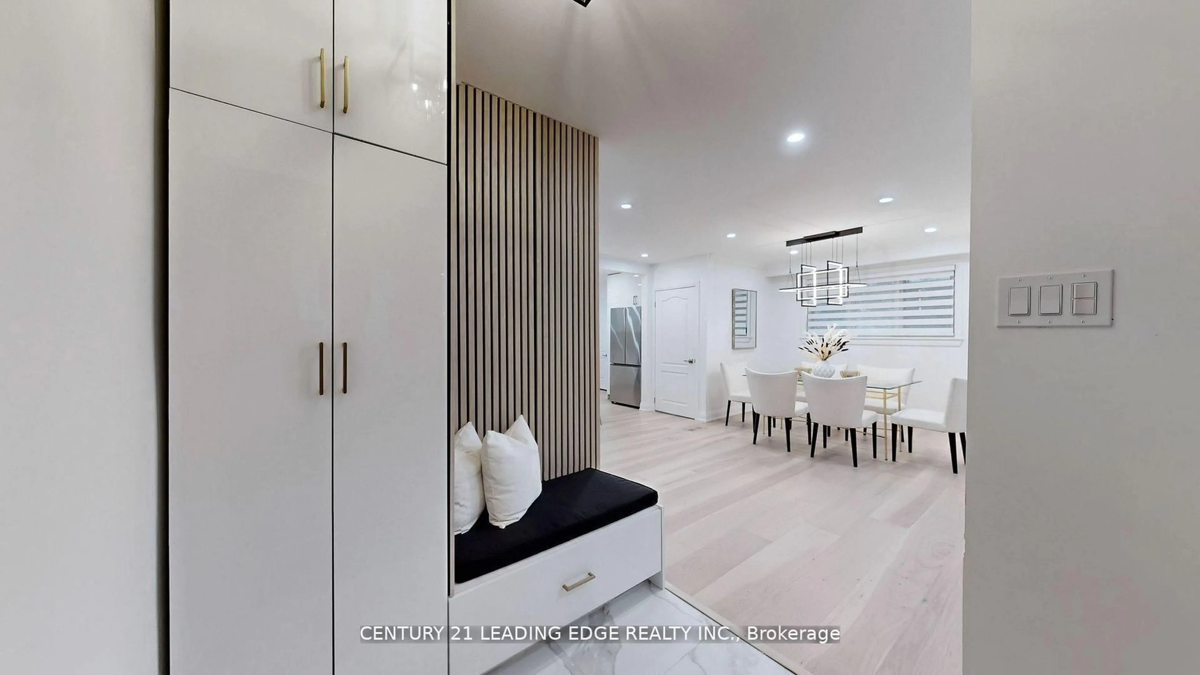 Unknown for 3070 O'Hagan Dr, Mississauga Ontario L5C 2C5