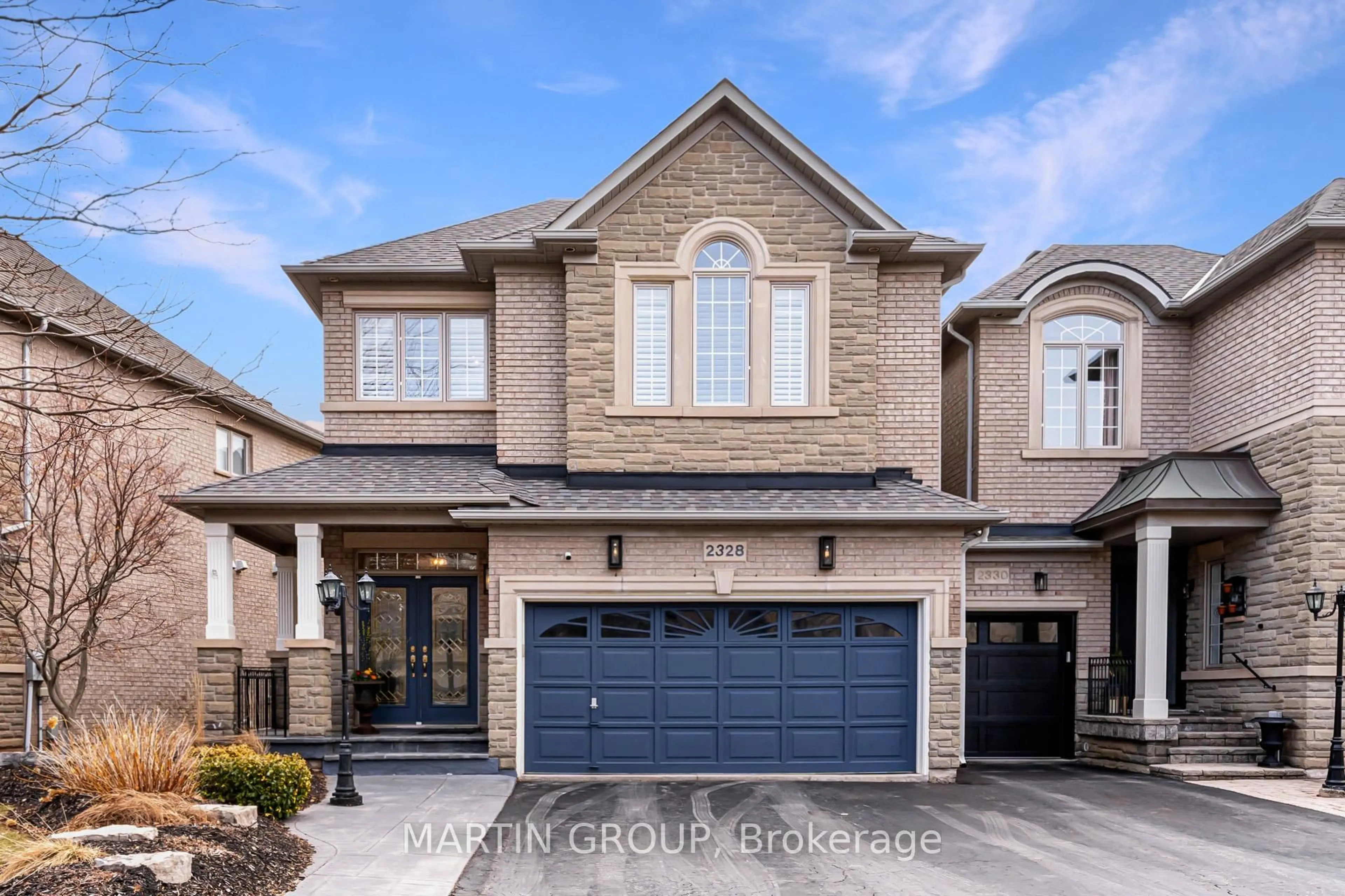 Home with brick exterior material, street for 2328 Woodfield Rd, Oakville Ontario L6H 6Y6