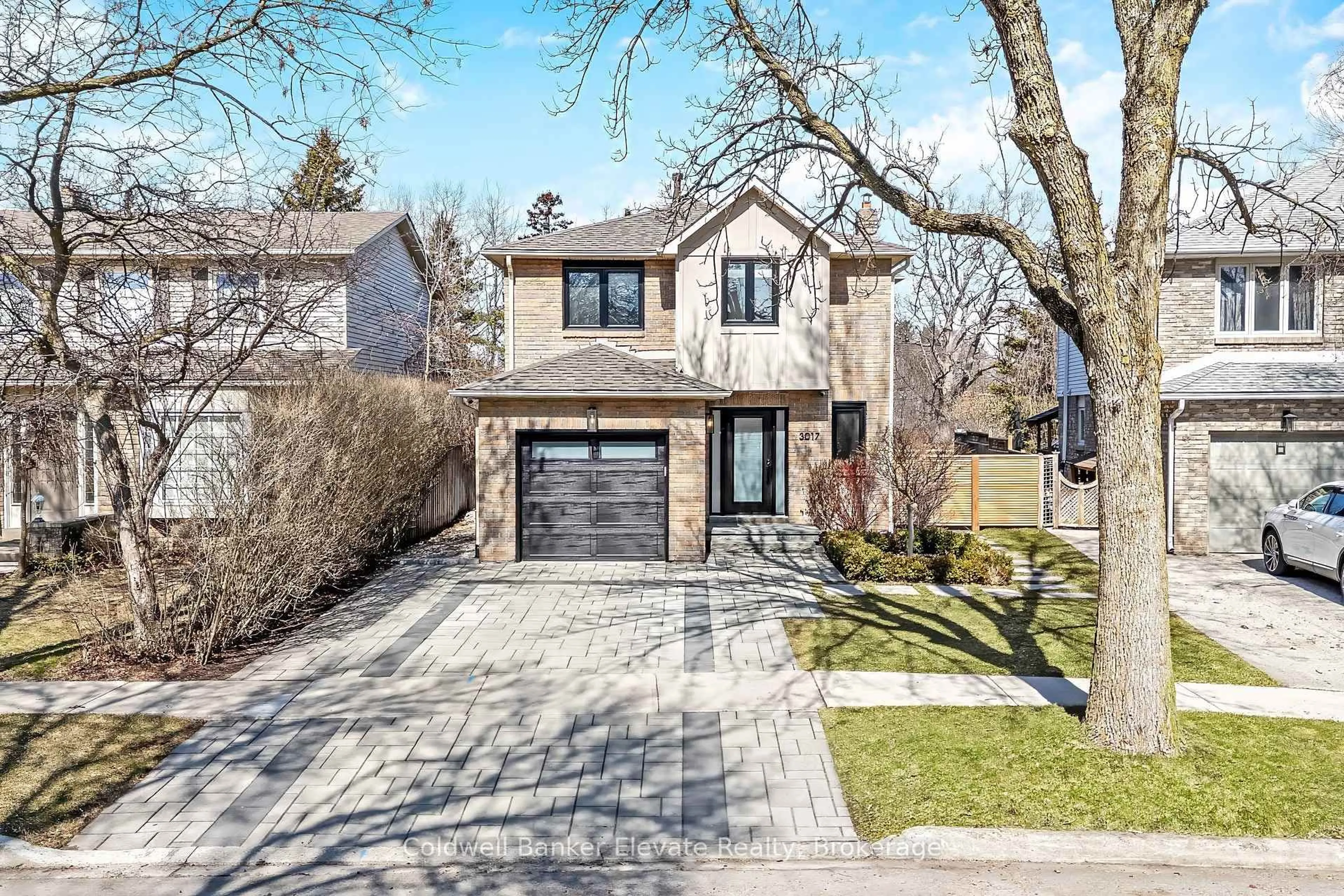 Home with brick exterior material, street for 3017 Silverthorn Dr, Oakville Ontario L6L 5N4