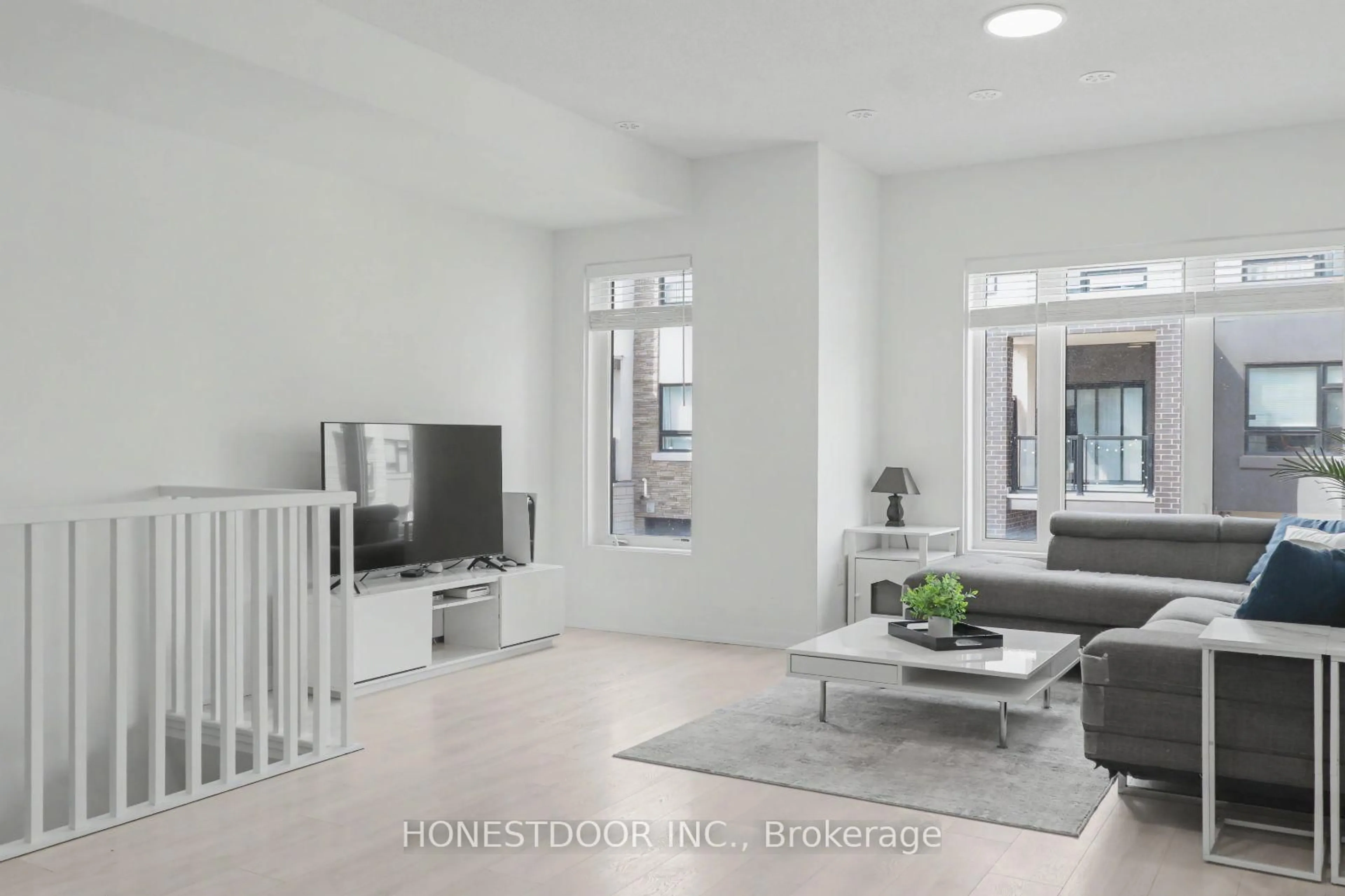 Living room with furniture, unknown for 1095 Cooke Blvd #26, Burlington Ontario L2T 0C4