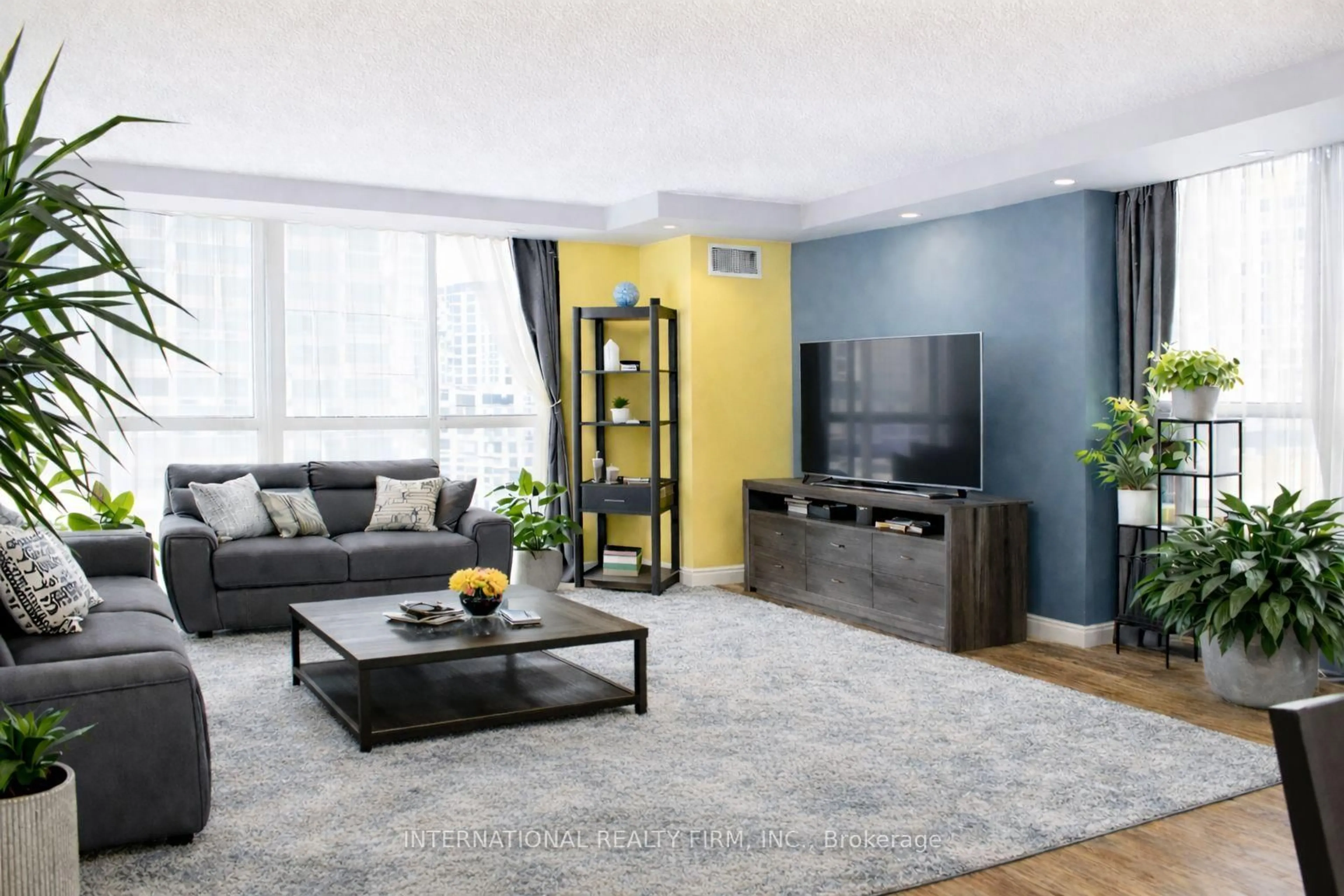 Living room with furniture, unknown for 3650 Kaneff Cres #2201, Mississauga Ontario L5A 4A1