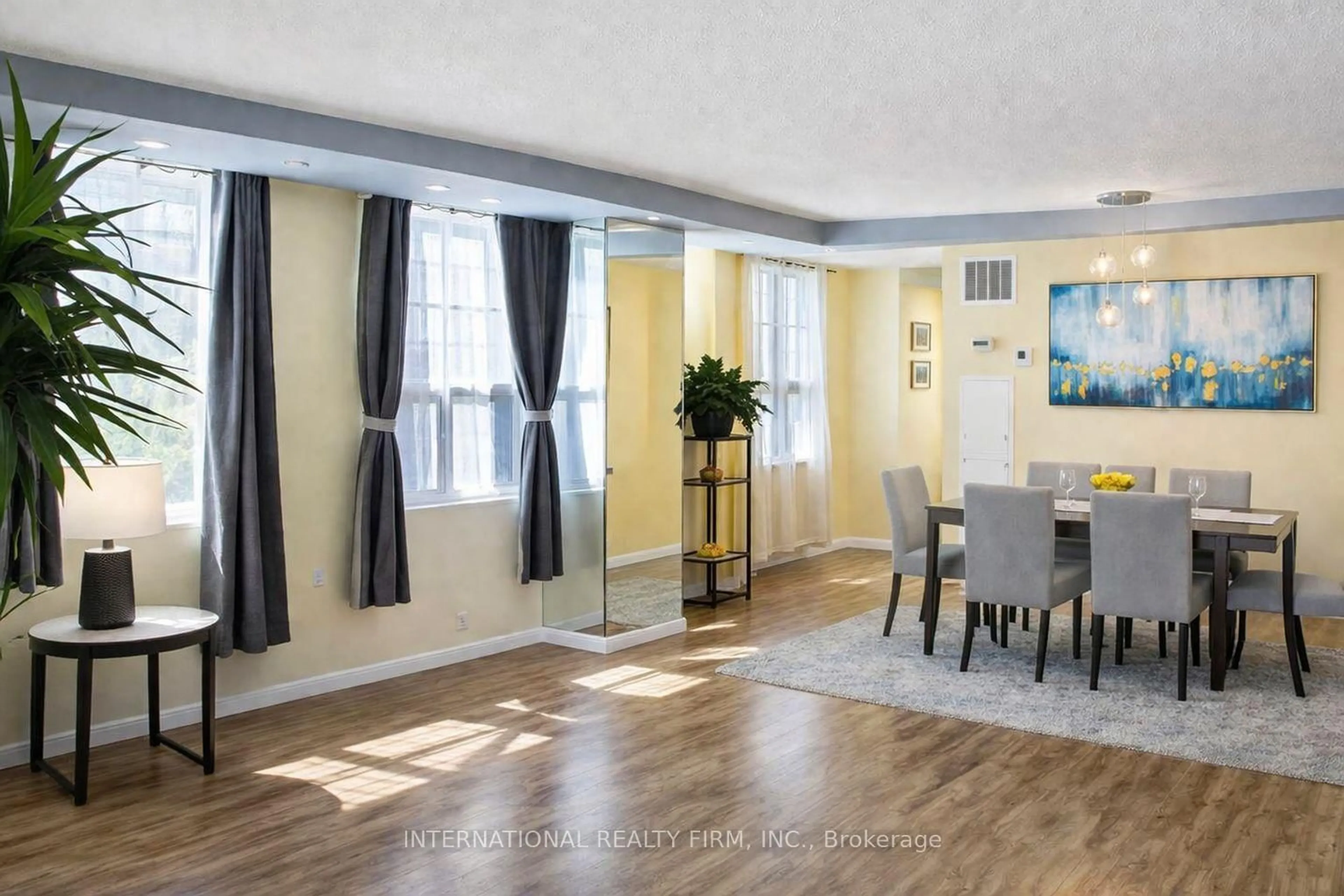 Unknown for 3650 Kaneff Cres #2201, Mississauga Ontario L5A 4A1