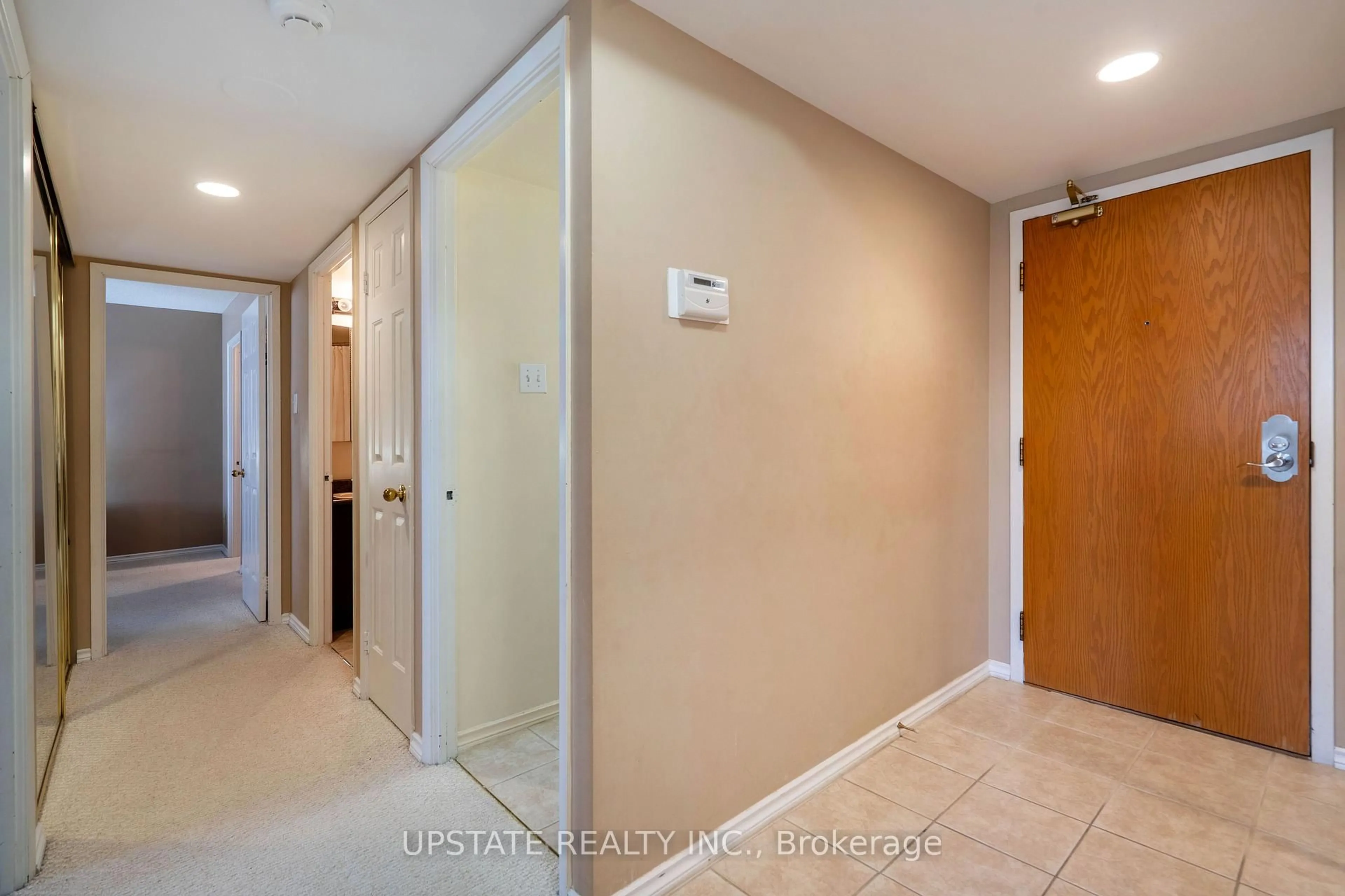 Indoor entryway for 310 Mill St #306, Brampton Ontario L6Y 3B1