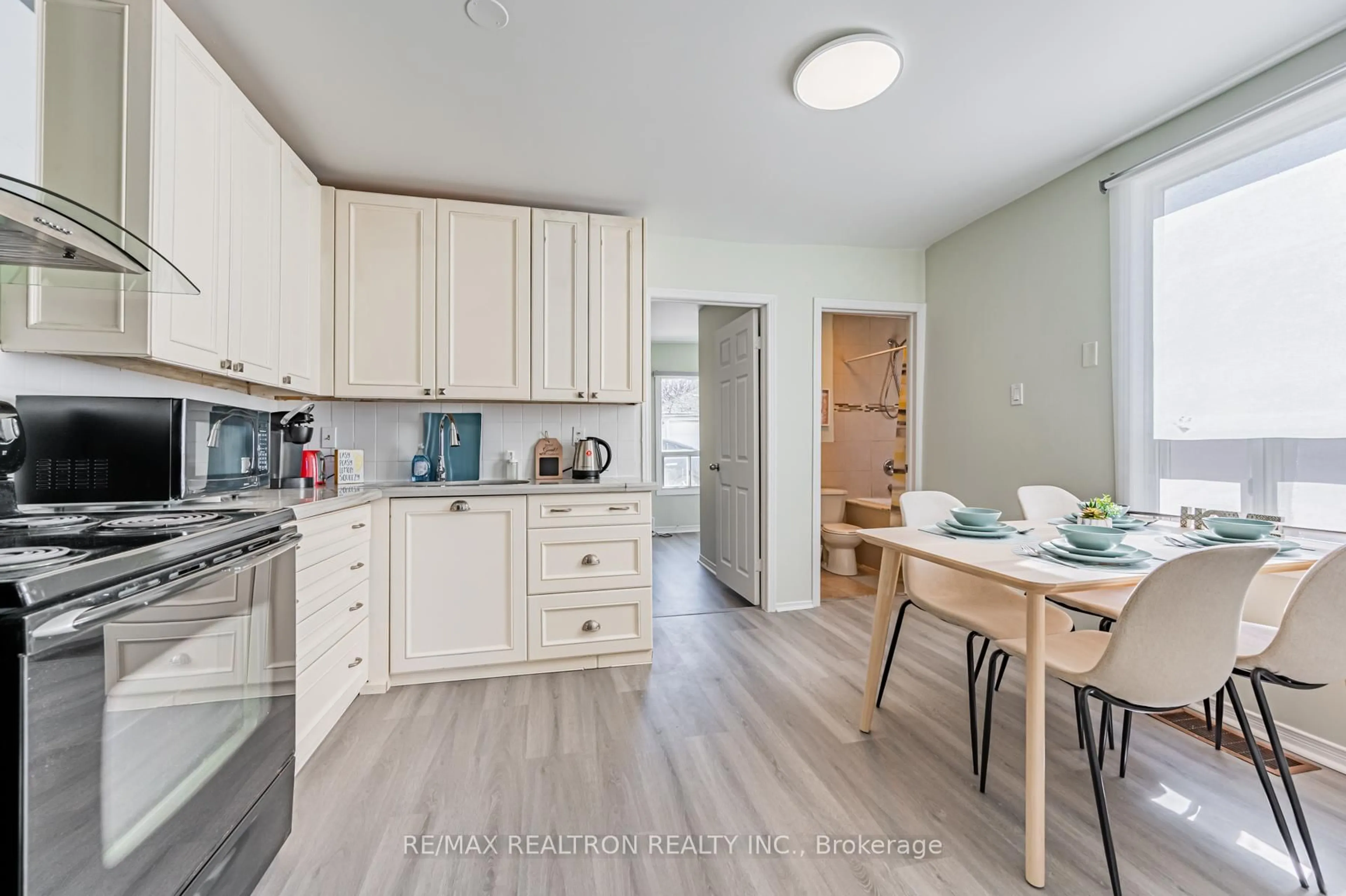 Open concept kitchen, unknown for 47 Greendale Ave, Toronto Ontario M6N 4P4