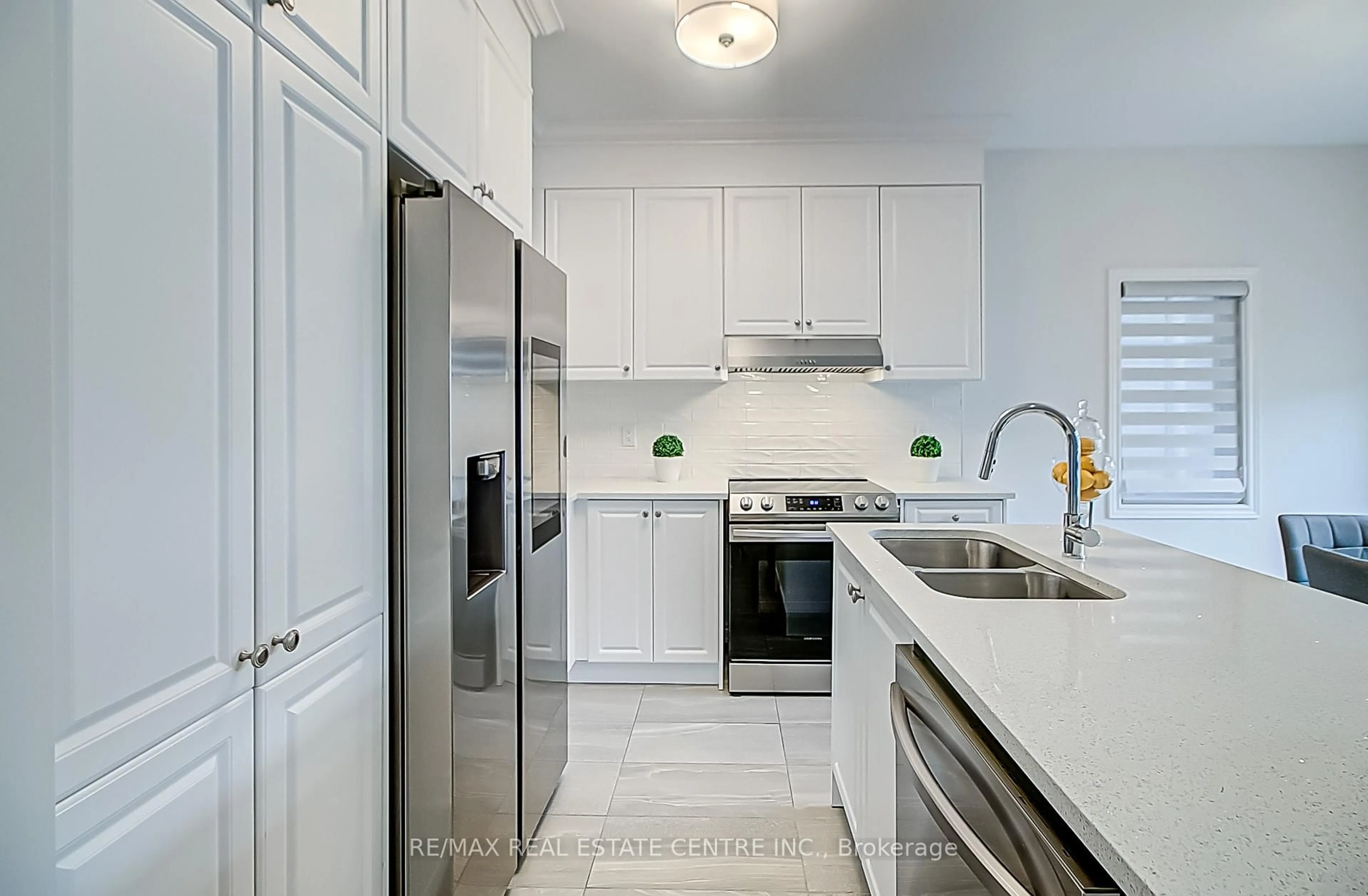 Unknown for 4 Clermiston Cres, Brampton Ontario L6R 3W9