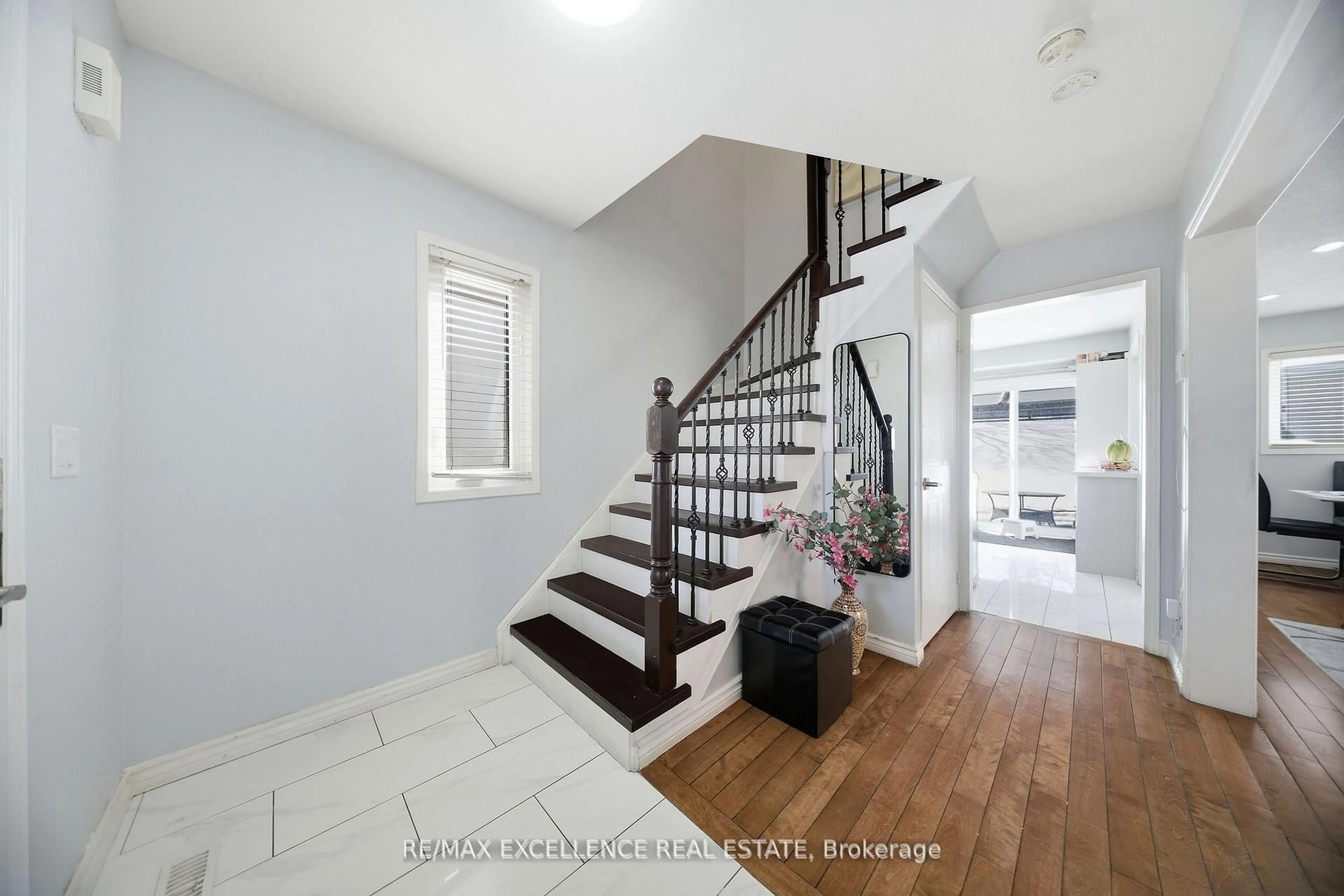 Unknown for 46 Nectarine Cres, Brampton Ontario L6S 5Z1