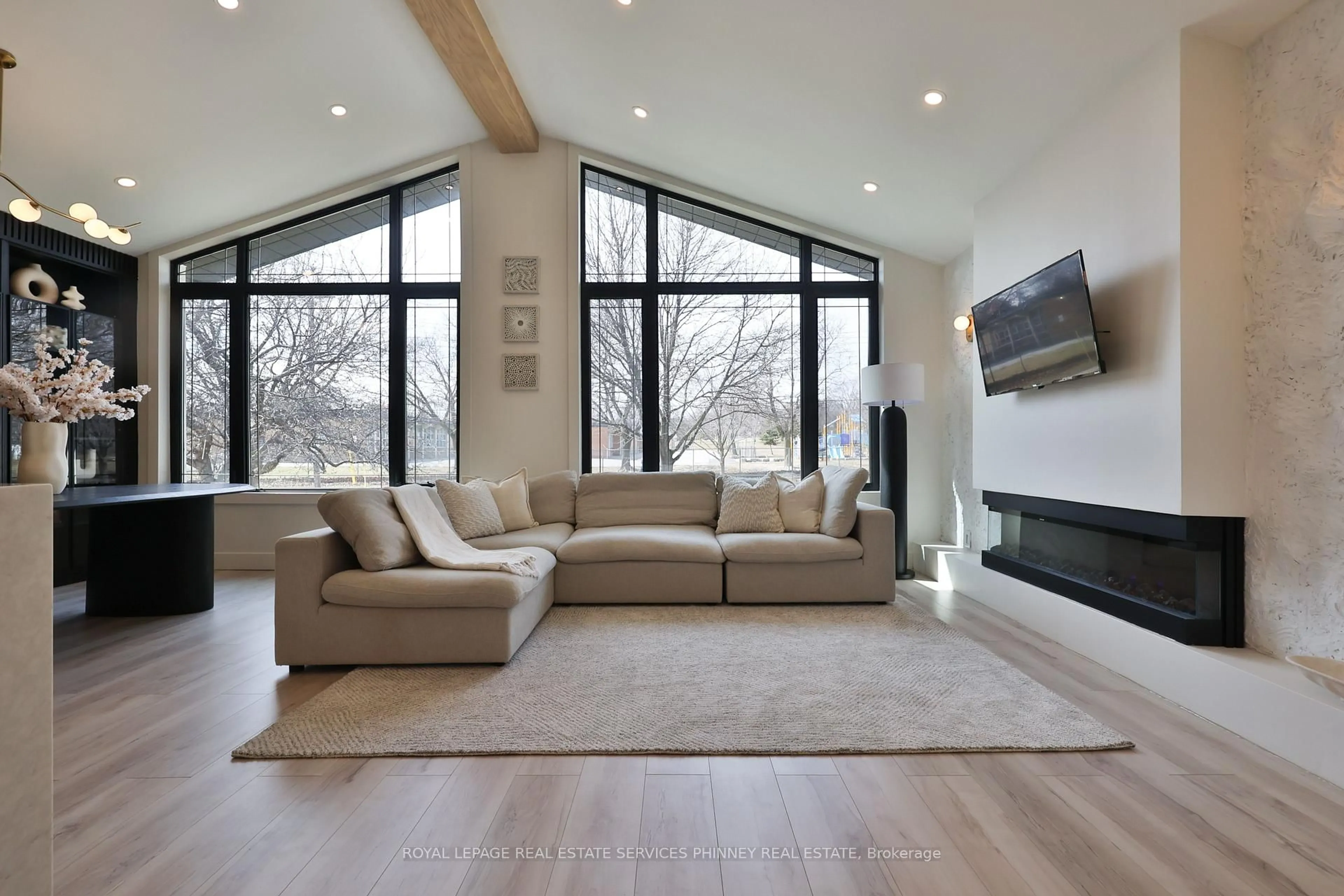 Living room with furniture, unknown for 75 Rangoon Rd, Toronto Ontario M9C 4N8