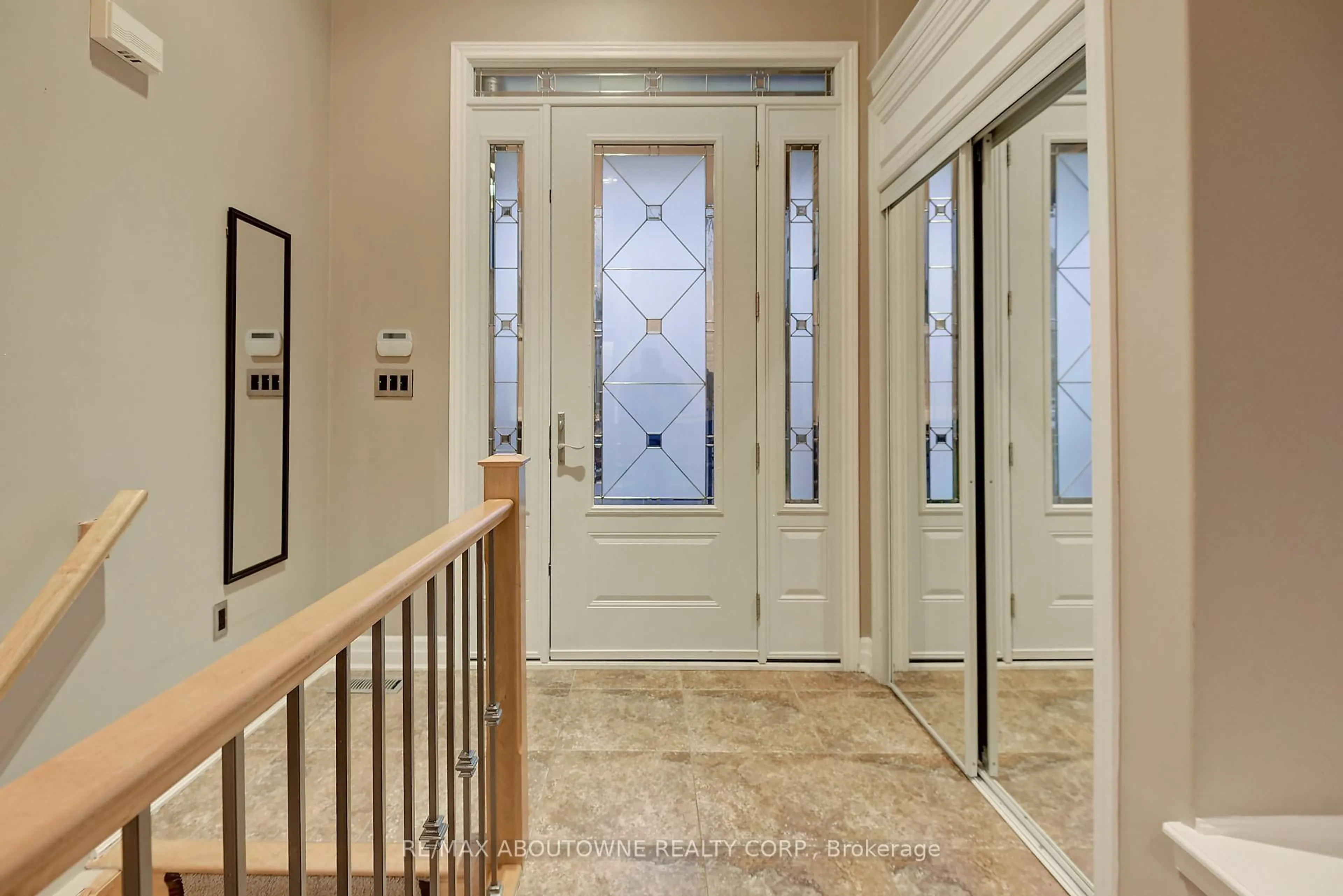 Indoor entryway for 310 Leitch Landing, Milton Ontario L9T 7M9
