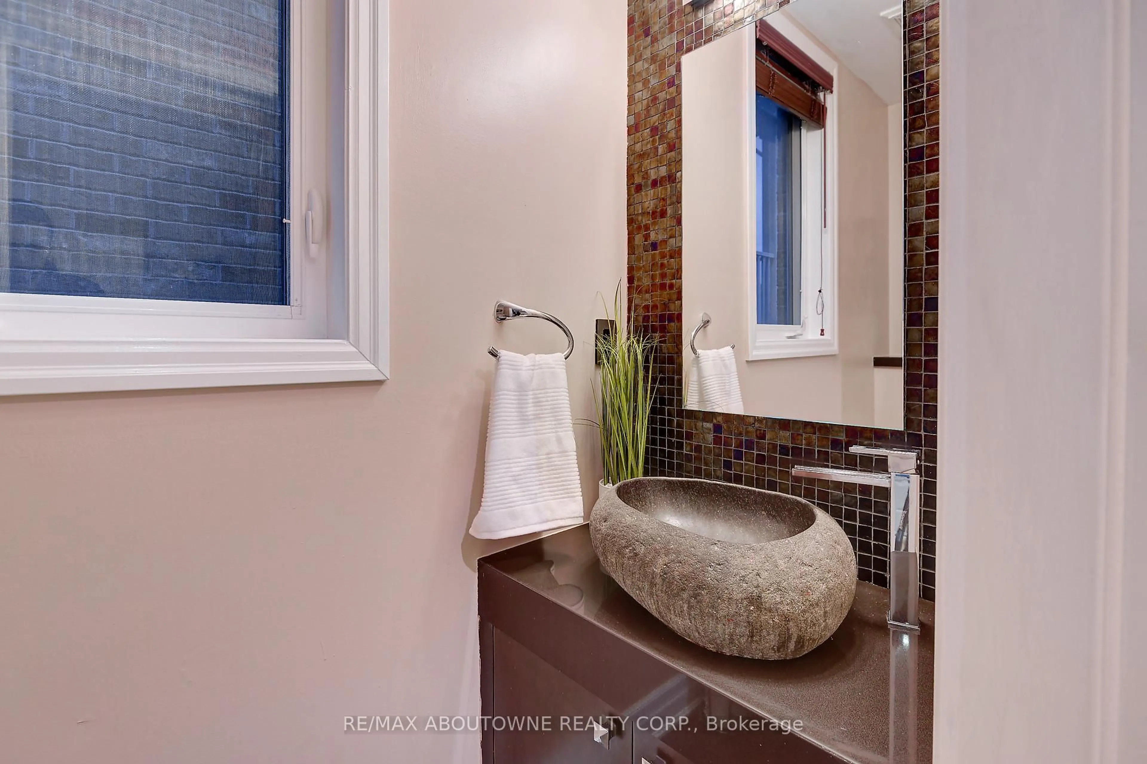 Contemporary bathroom, ceramic/tile floor for 310 Leitch Landing, Milton Ontario L9T 7M9