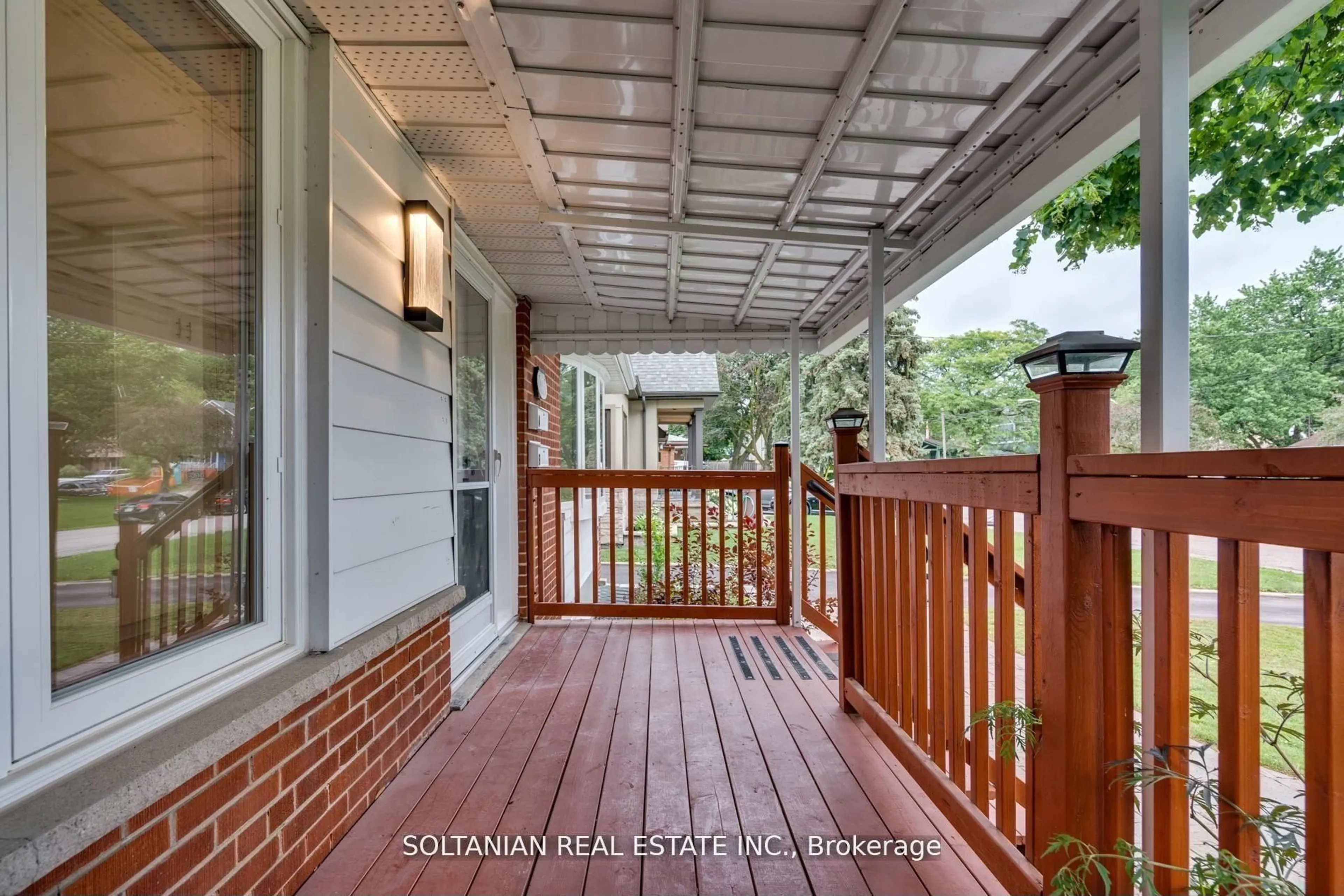 Unknown for 35 Cheshire Dr, Toronto Ontario M9B 2N7