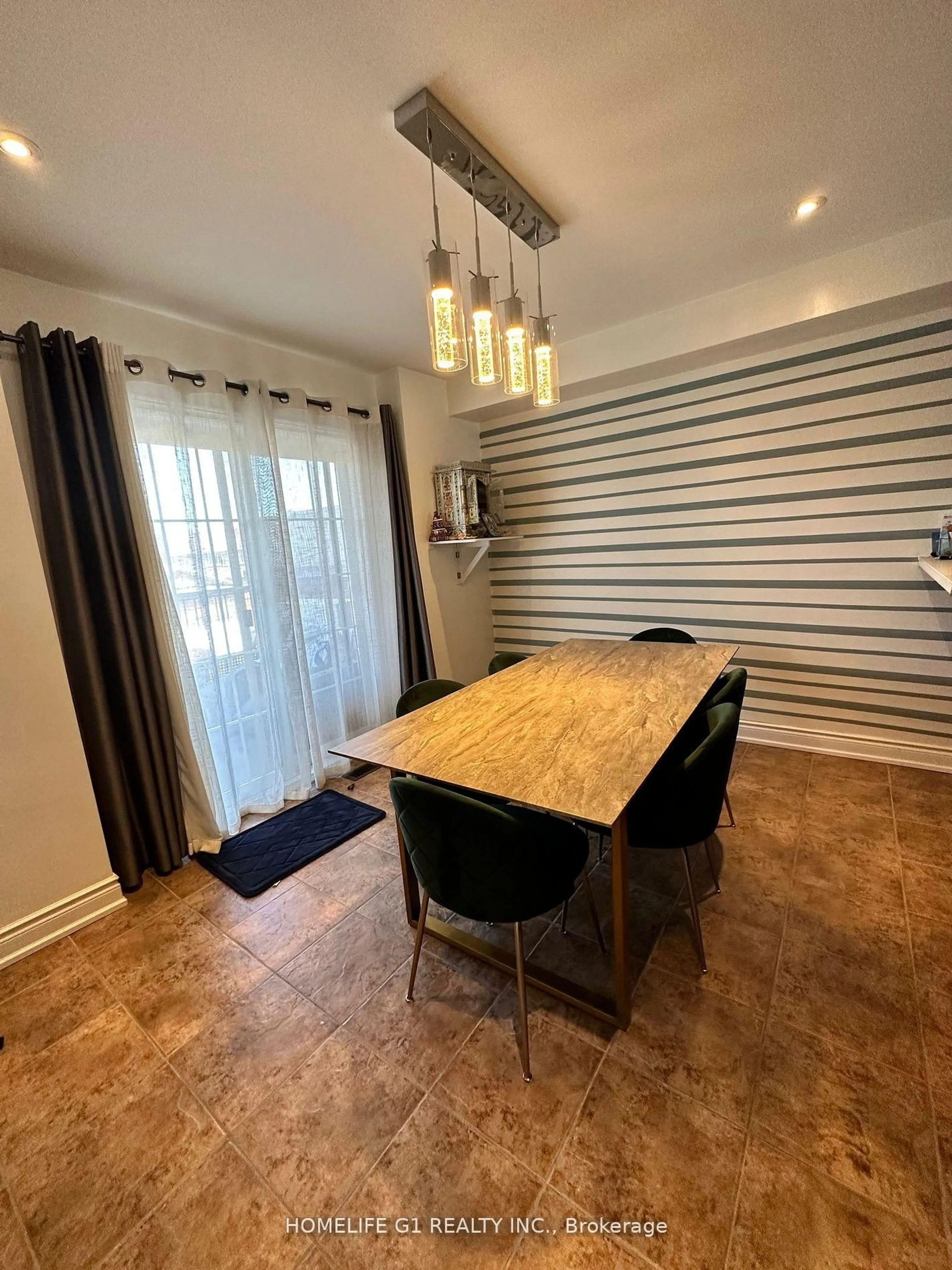 Dining room, unknown for 20 SHIRAZ Dr, Brampton Ontario L6R 0C3