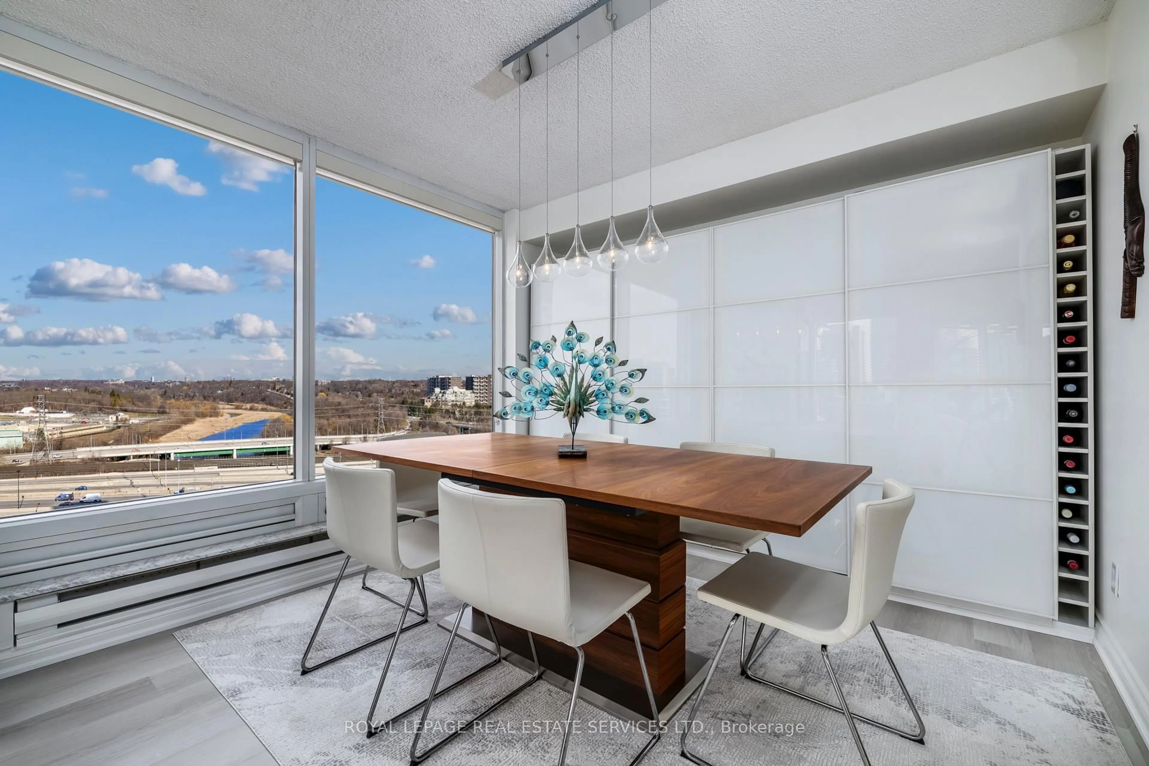 Dining room, ceramic/tile floor for 1 Palace Pier Crt #1609, Toronto Ontario M8V 3W9