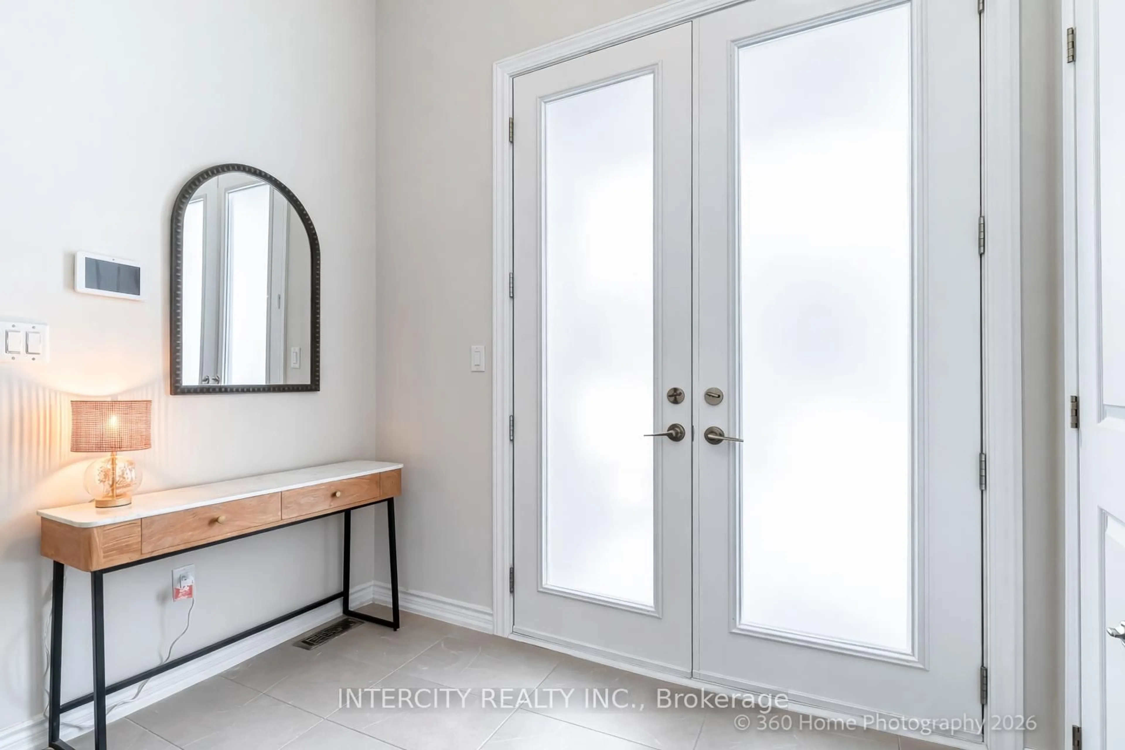 Indoor entryway for 57 Purple Sage Dr, Brampton Ontario L6P 4P5