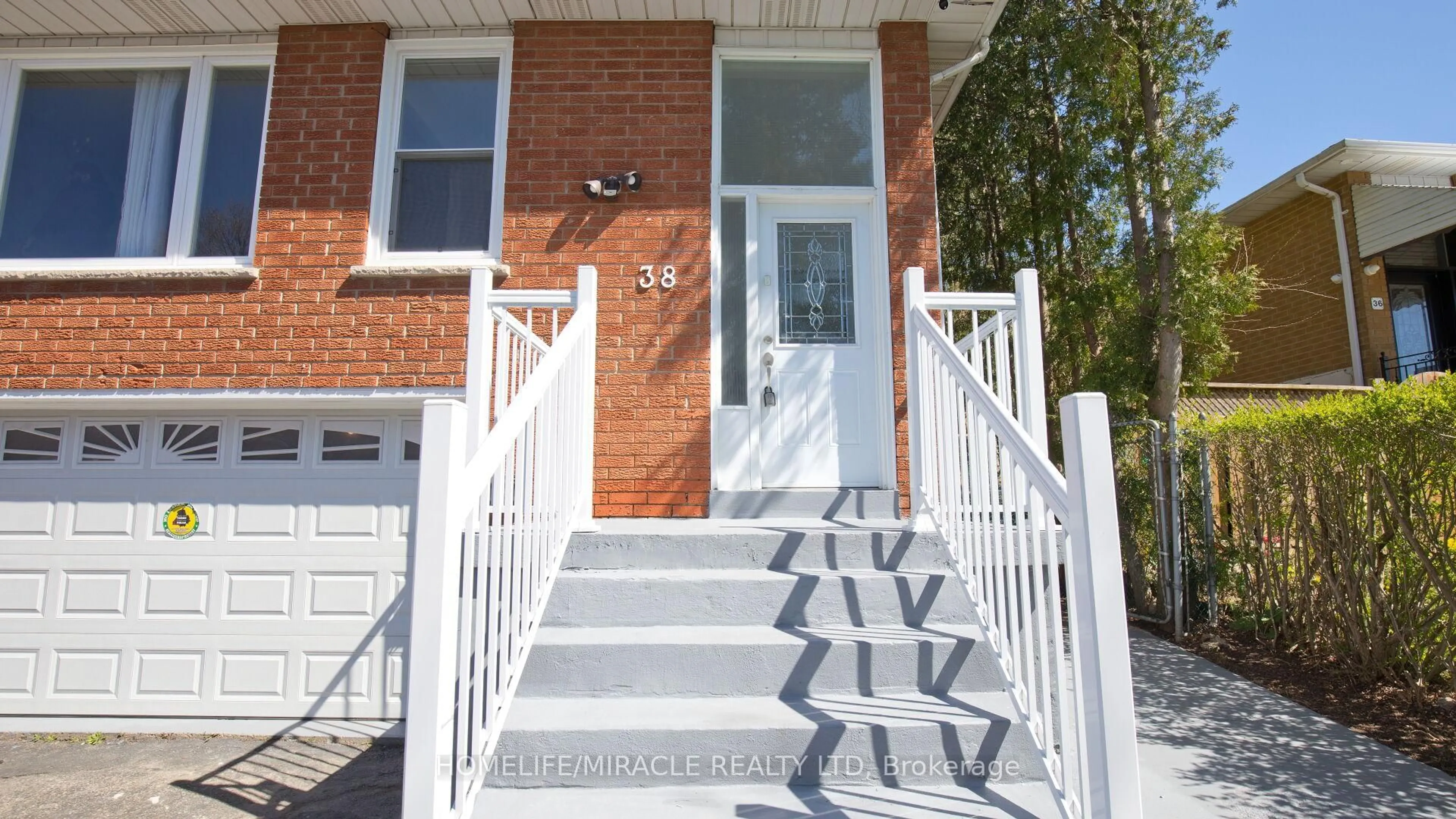 Unknown for 38 Medici Pl, Brampton Ontario L6S 3C6