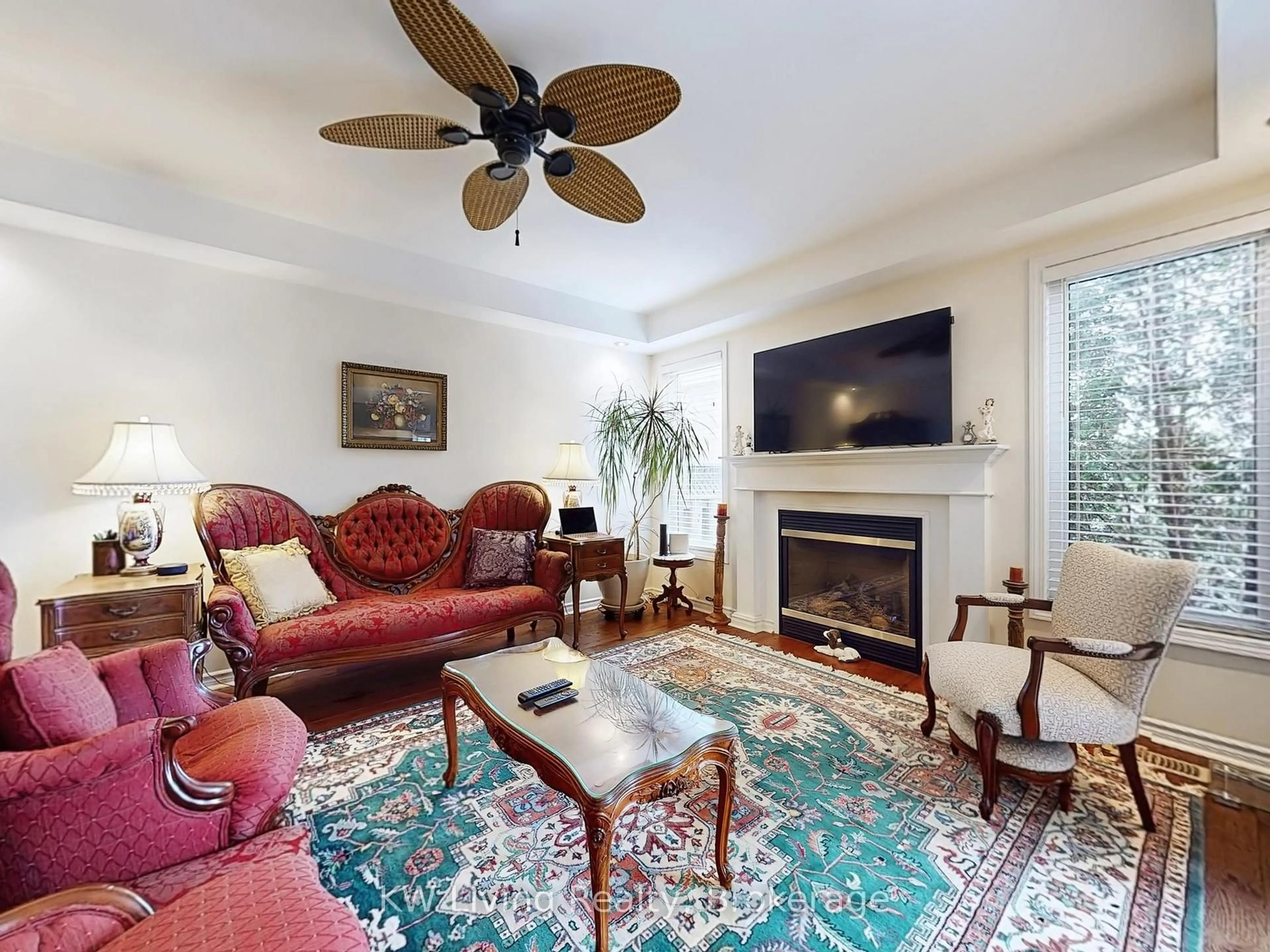 Living room with furniture, unknown for 895 Jackman Gate, Milton Ontario L9T 0L3