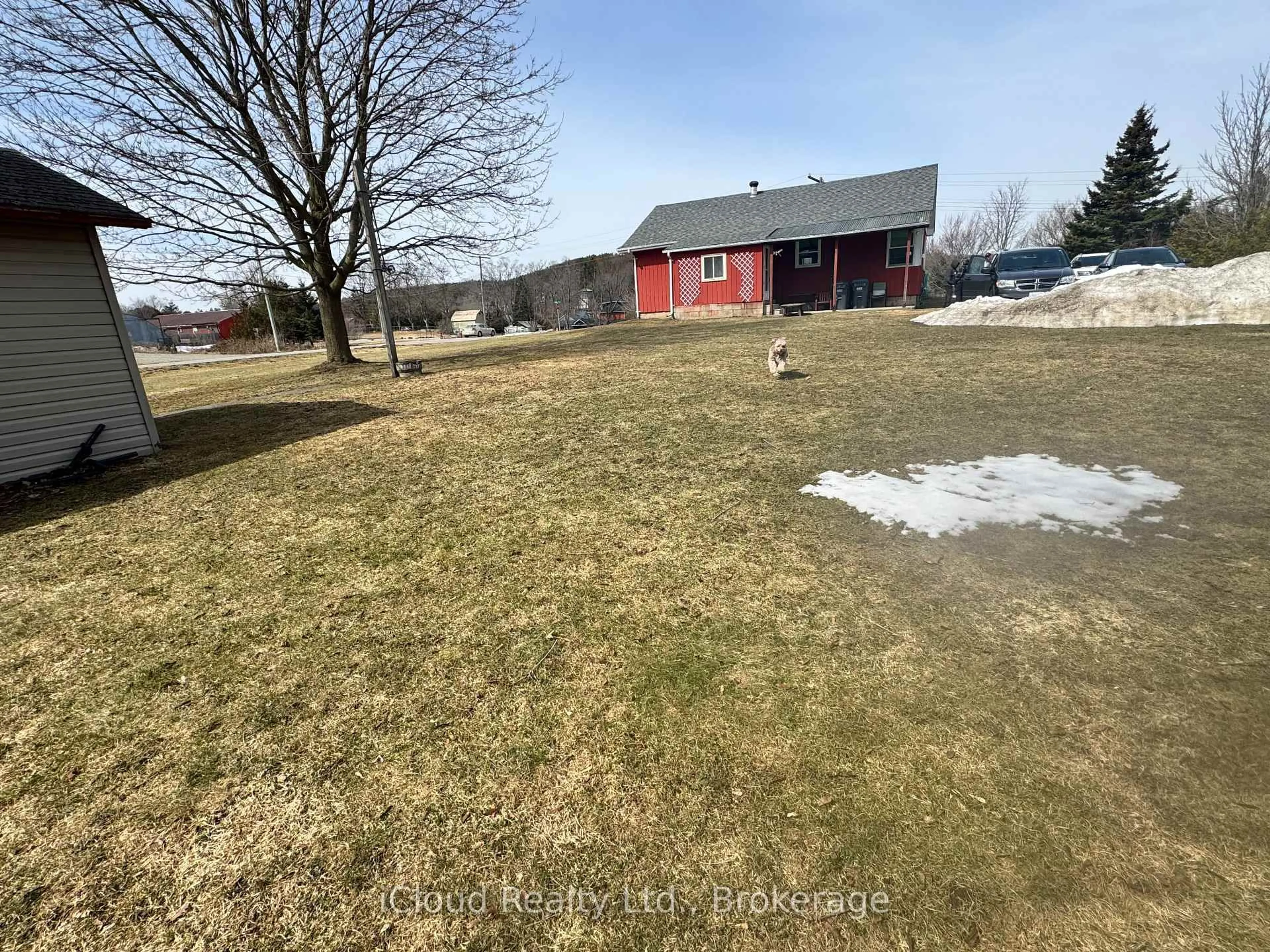 A pic from outside/outdoor area/front of a property/back of a property/a pic from drone, water/lake/river/ocean view for 7 King St, Caledon Ontario L7K 0C5