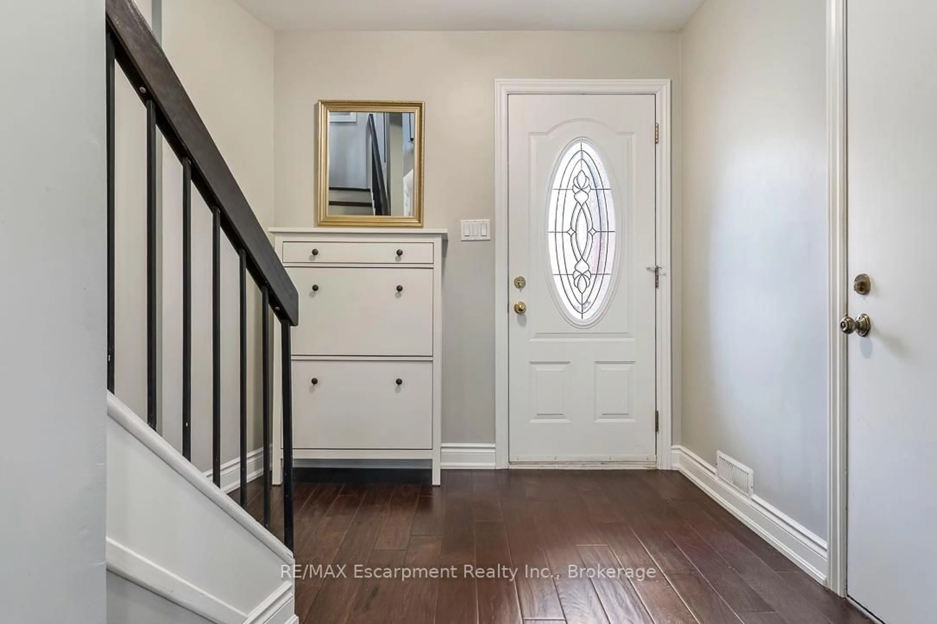 Indoor entryway for 1080 WALDEN Circ #65, Mississauga Ontario L5J 4J9