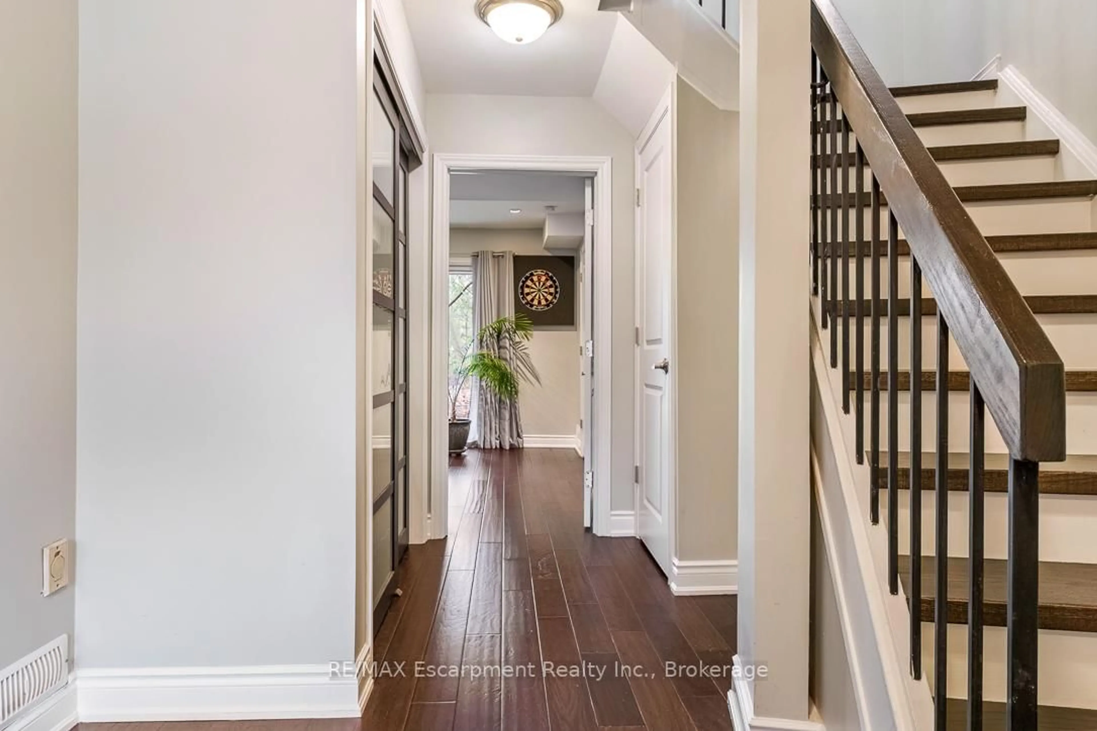 Indoor entryway for 1080 WALDEN Circ #65, Mississauga Ontario L5J 4J9