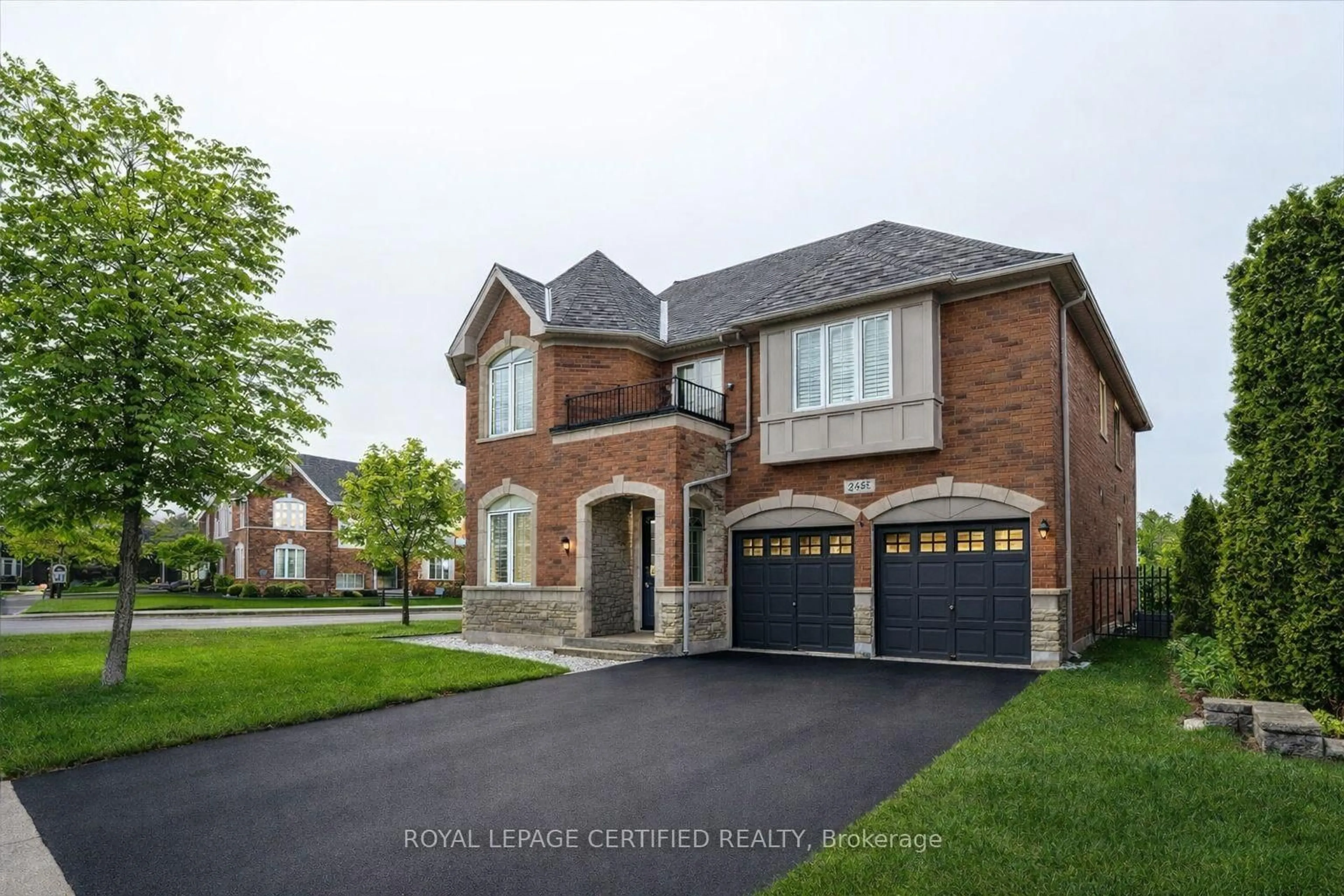 Home with brick exterior material, street for 2523 Highmount Cres, Oakville Ontario L6M 4Z1
