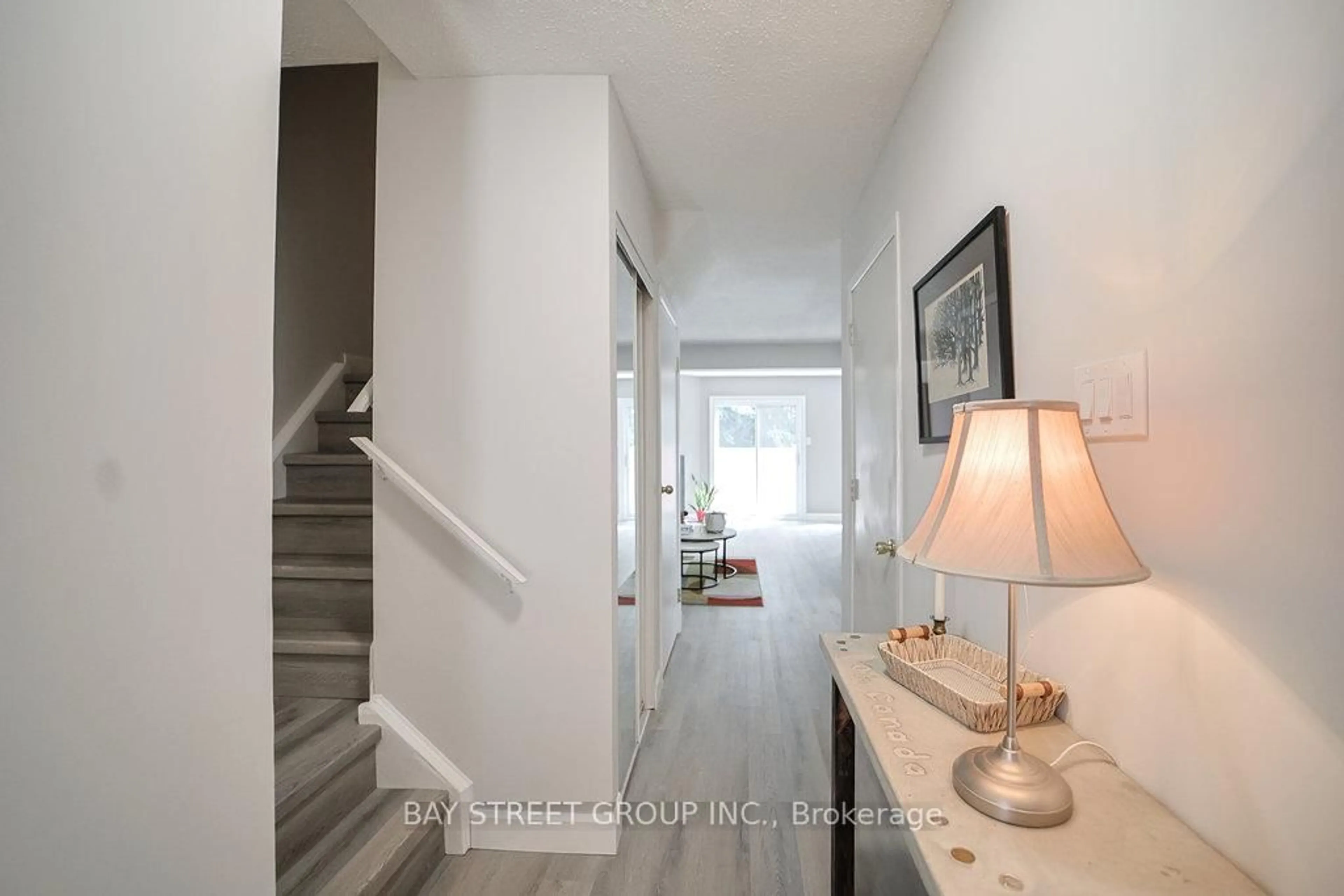 Indoor entryway for 2200 Glenwood School Dr #28, Burlington Ontario L7R 4H7