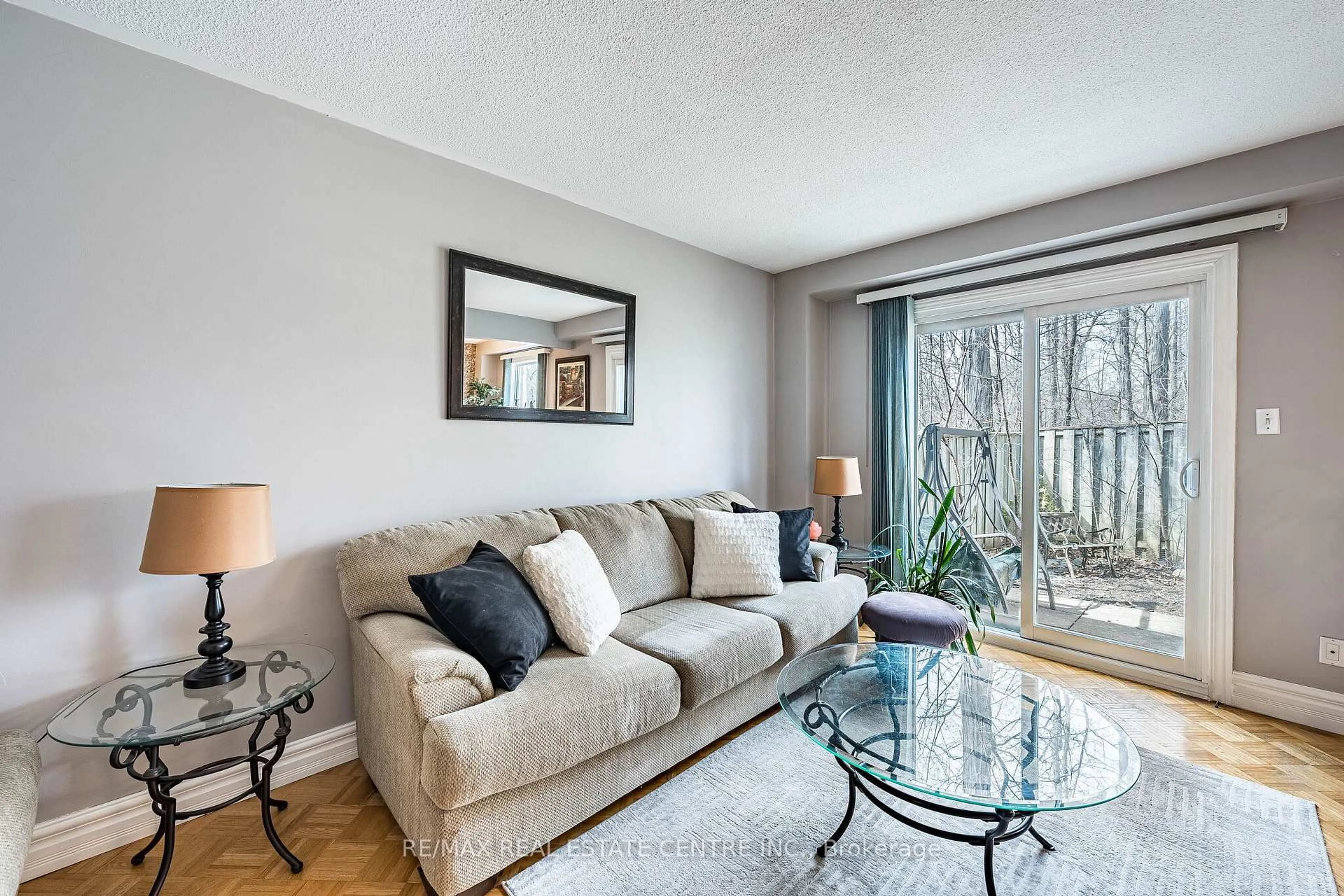 Living room with furniture, unknown for 7 Morley Cres, Brampton Ontario L6S 3K8