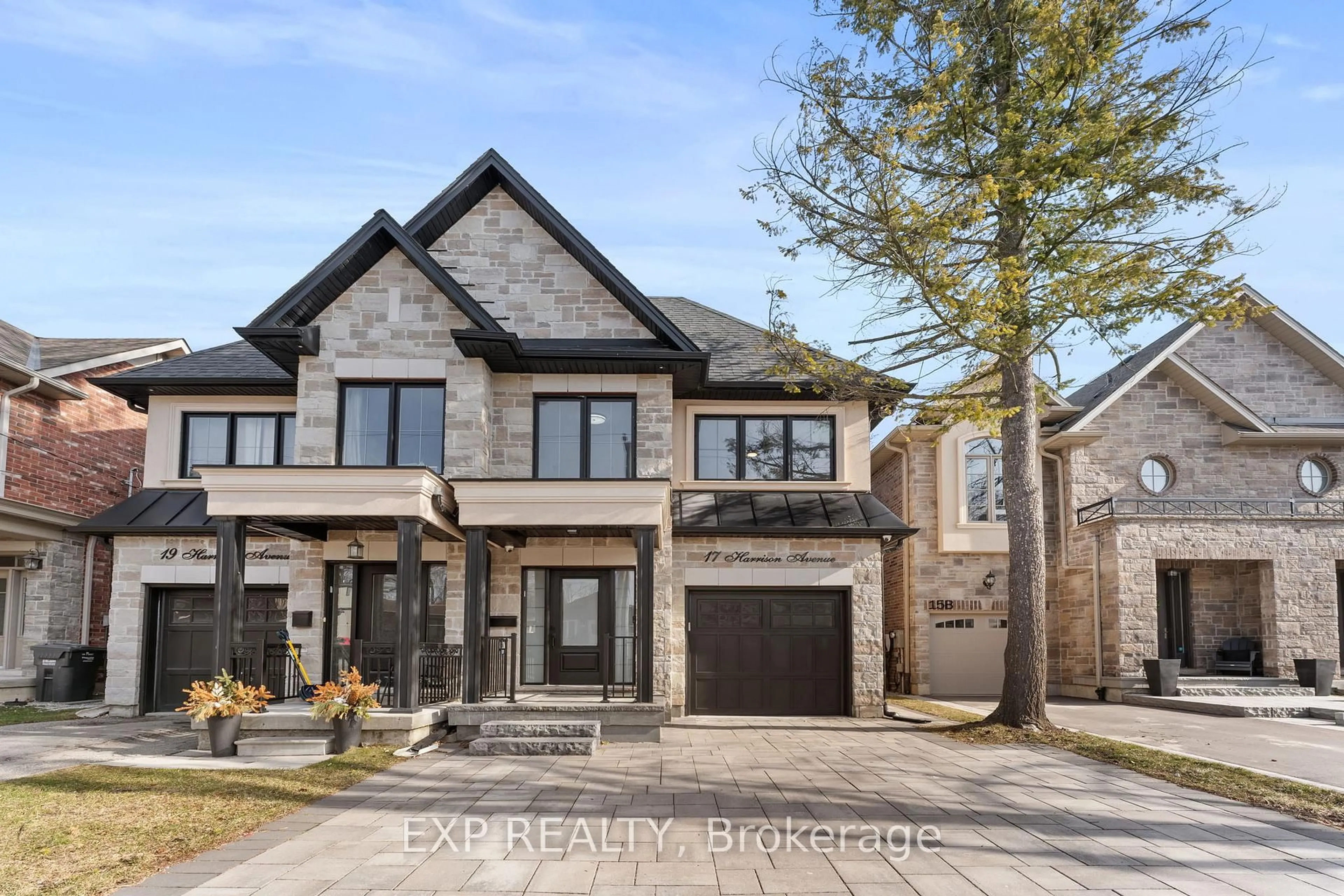 Home with brick exterior material, street for 17 Harrison Ave, Mississauga Ontario L5H 2W8