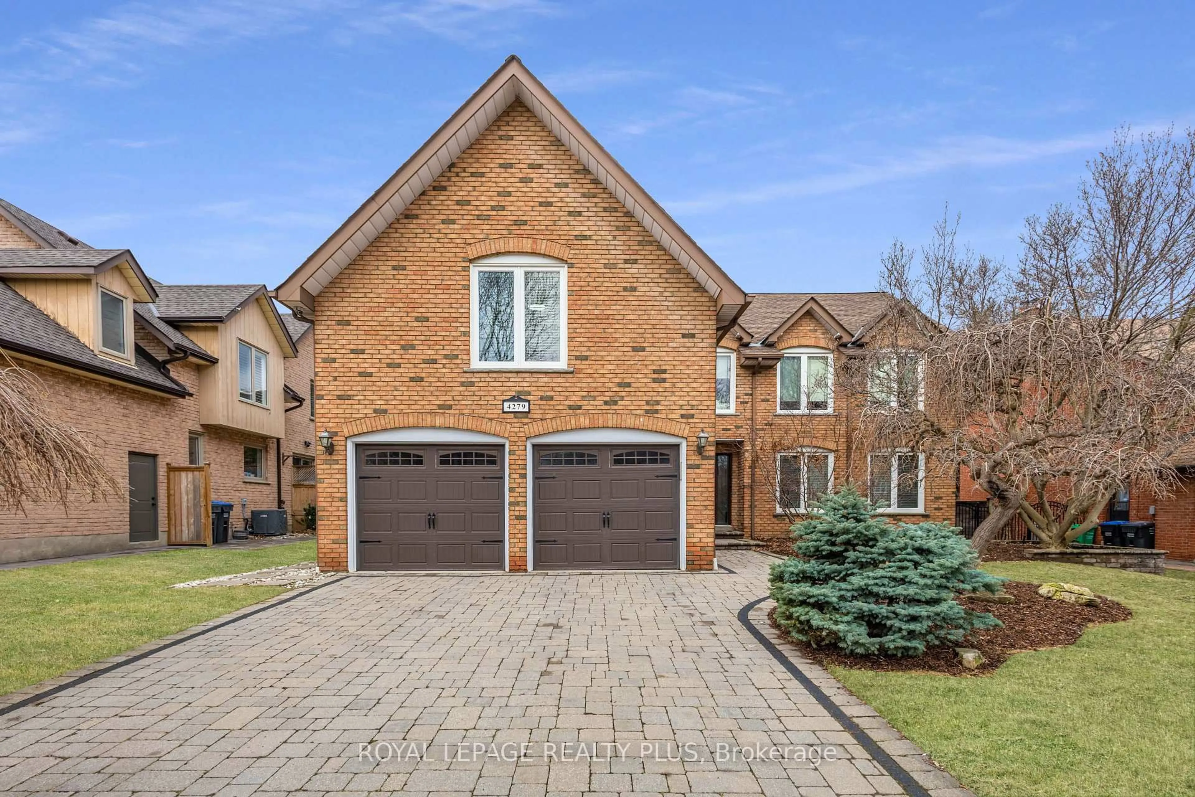 Home with brick exterior material, street for 4279 Bridlepath Tr, Mississauga Ontario L5L 3K3