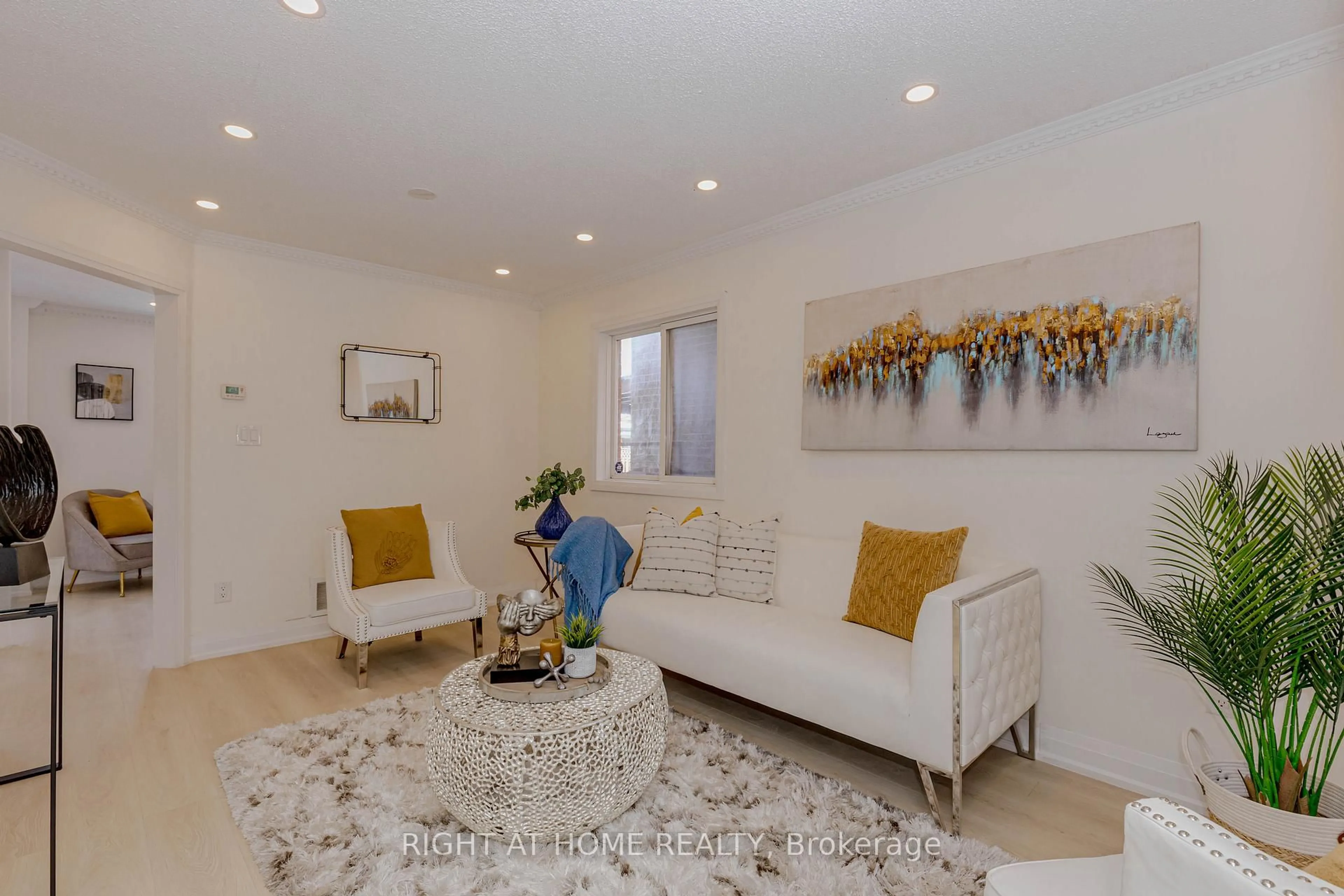 Living room with furniture, unknown for 21 Carabram Crt, Brampton Ontario L6X 4M2