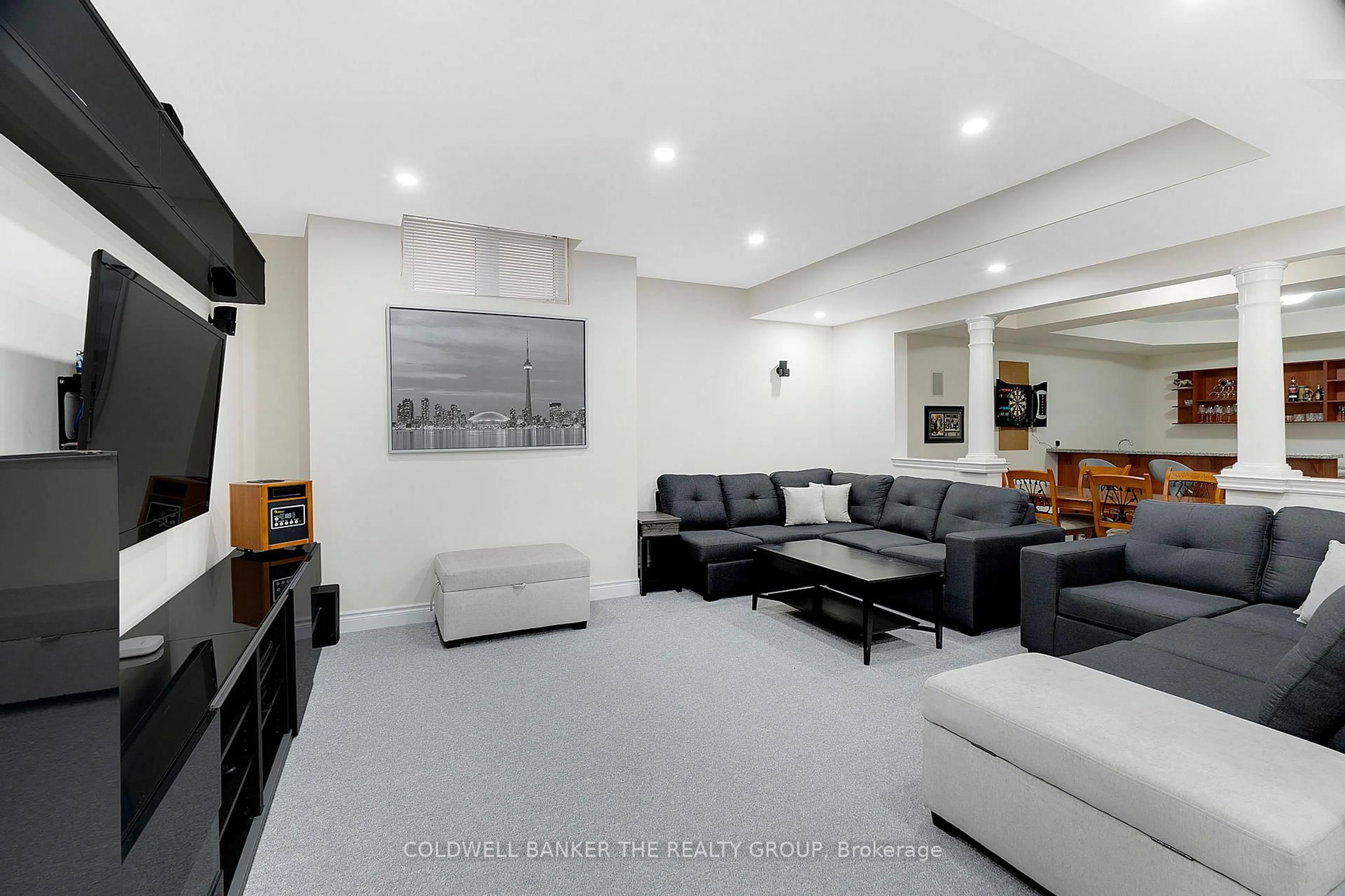 Living room with furniture, unknown for 5198 Adobe Crt, Mississauga Ontario L5M 8C3