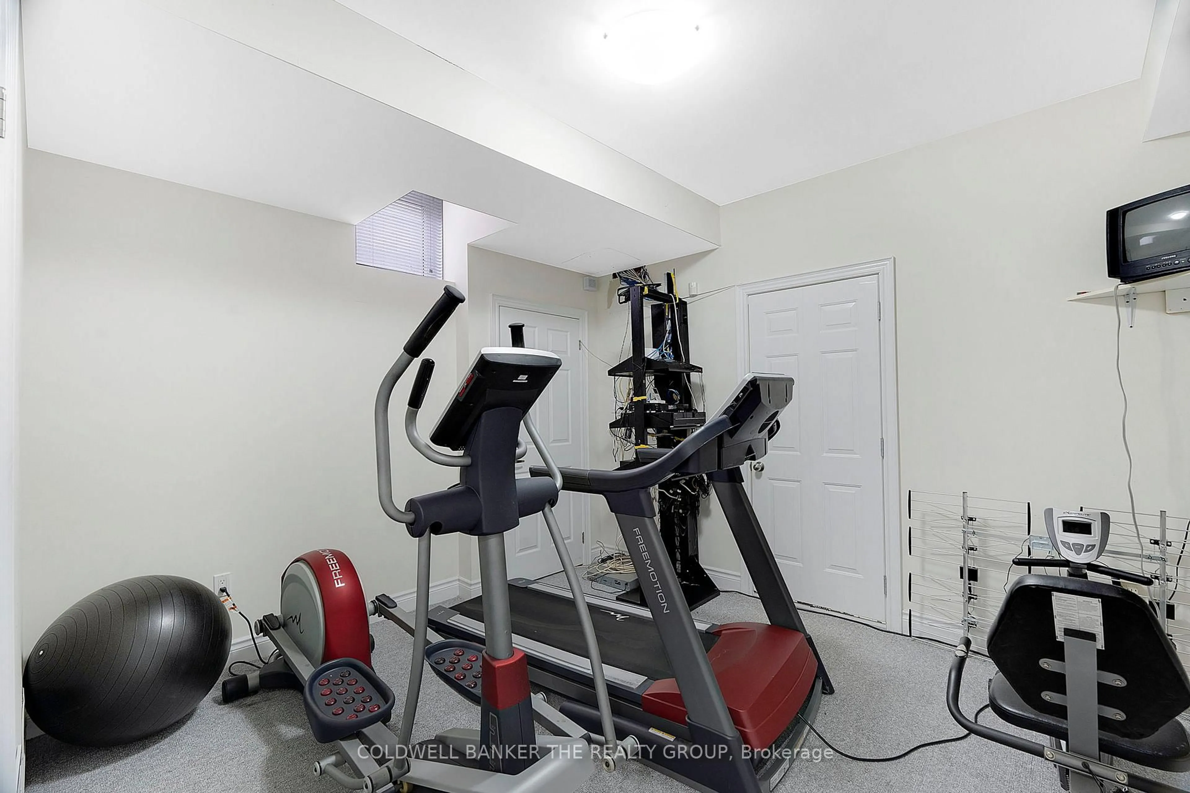 Gym or fitness room for 5198 Adobe Crt, Mississauga Ontario L5M 8C3