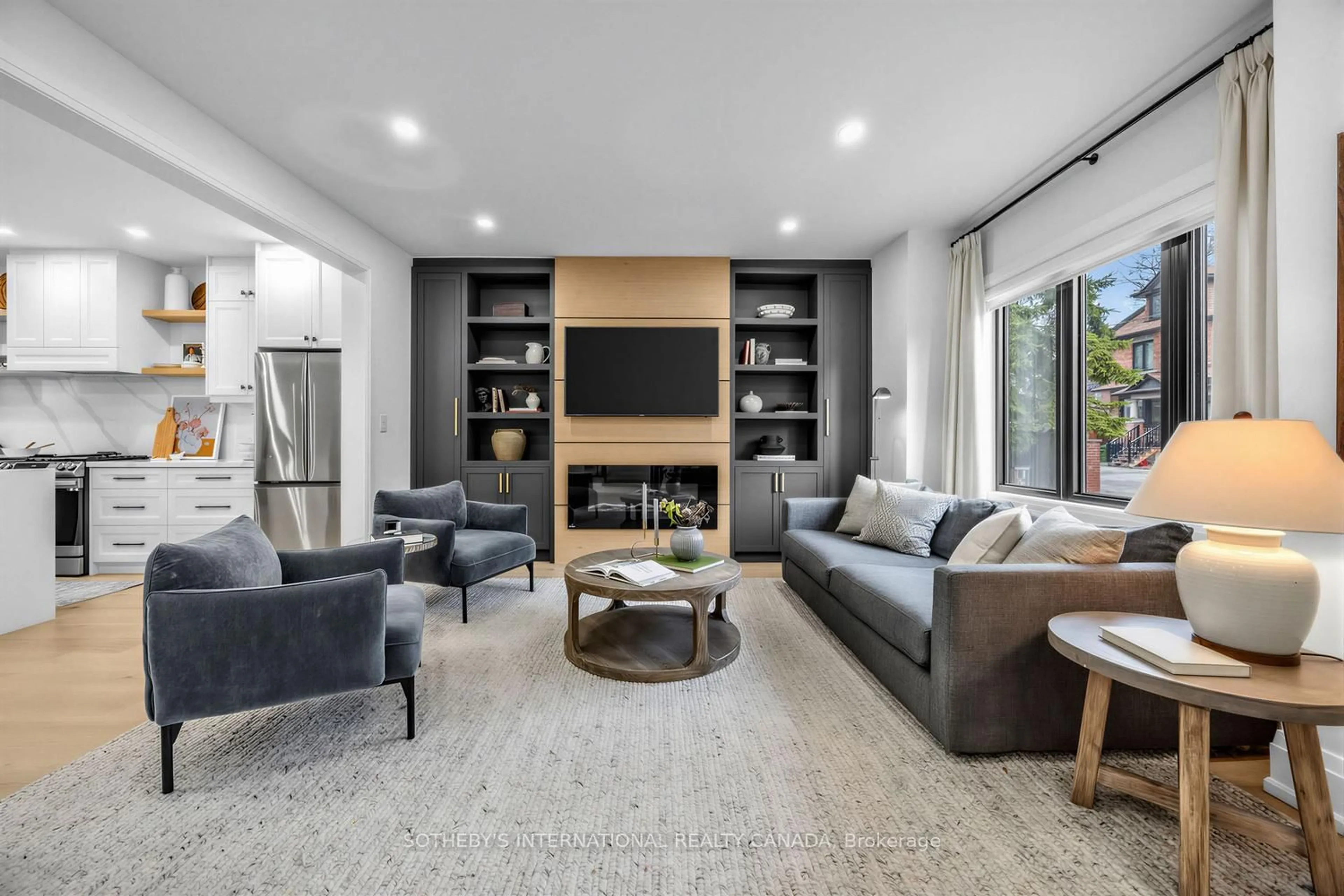 Living room with furniture, unknown for 36 Ridley Gdns, Toronto Ontario M6R 2T8