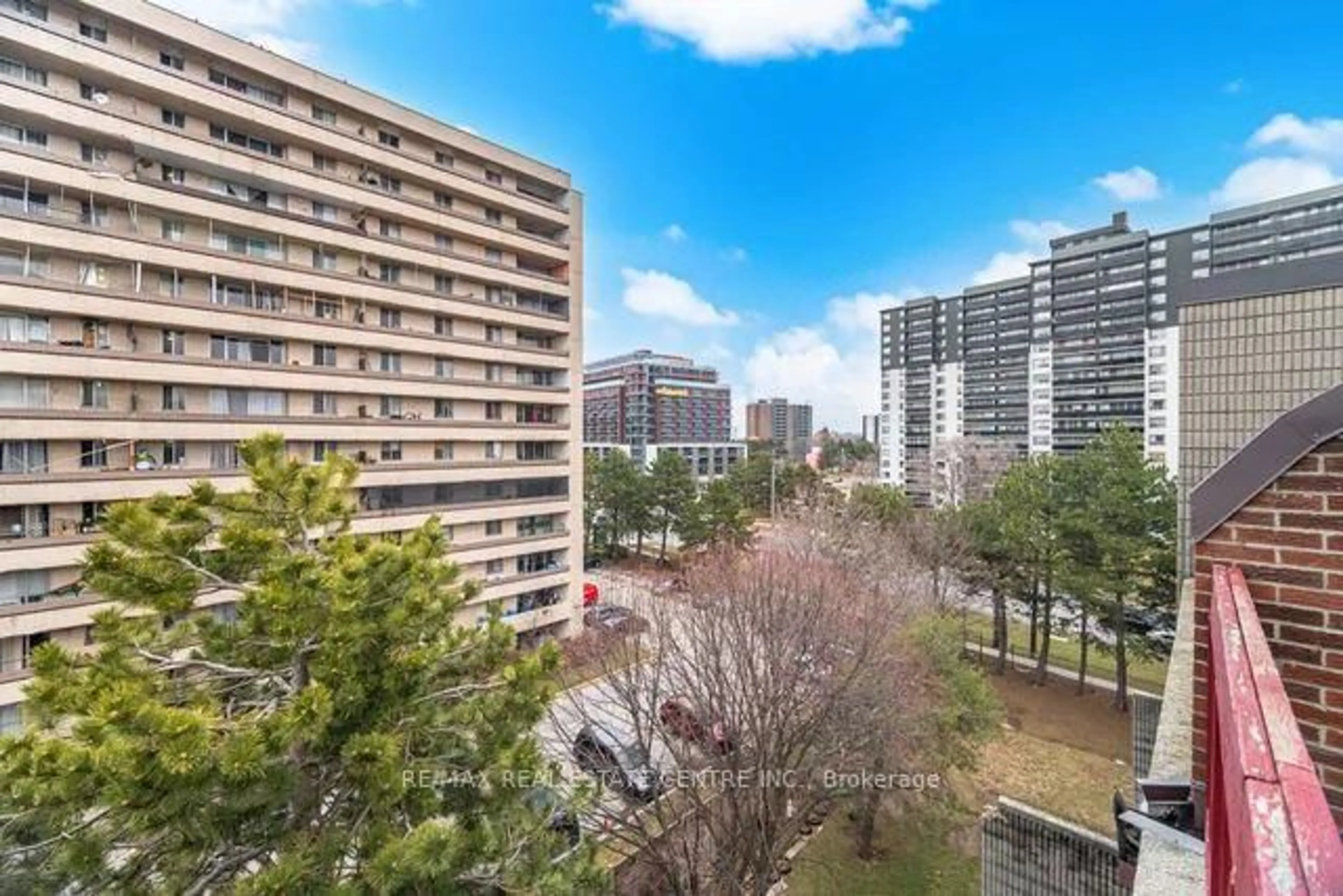 A pic from outside/outdoor area/front of a property/back of a property/a pic from drone, city buildings view from balcony for 10 Eddystone Ave #255, Toronto Ontario M3N 2T2