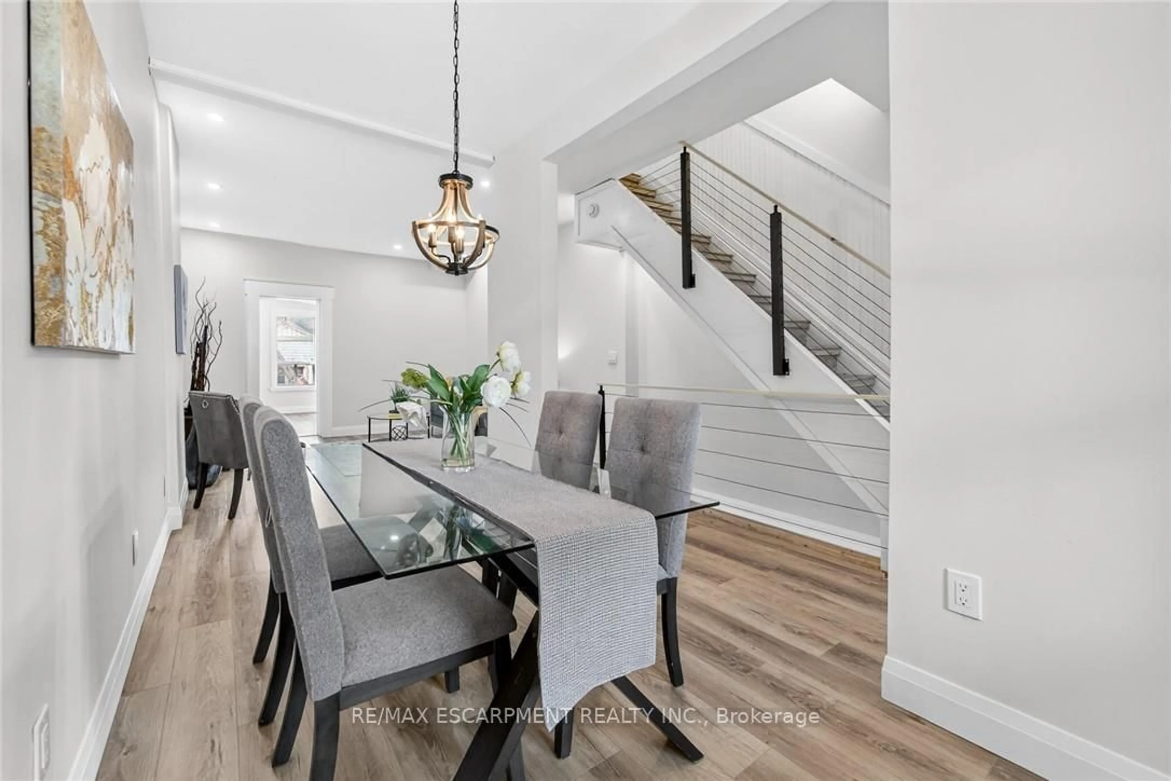 Dining room, unknown for 518 Quebec Ave, Toronto Ontario M6P 2V7