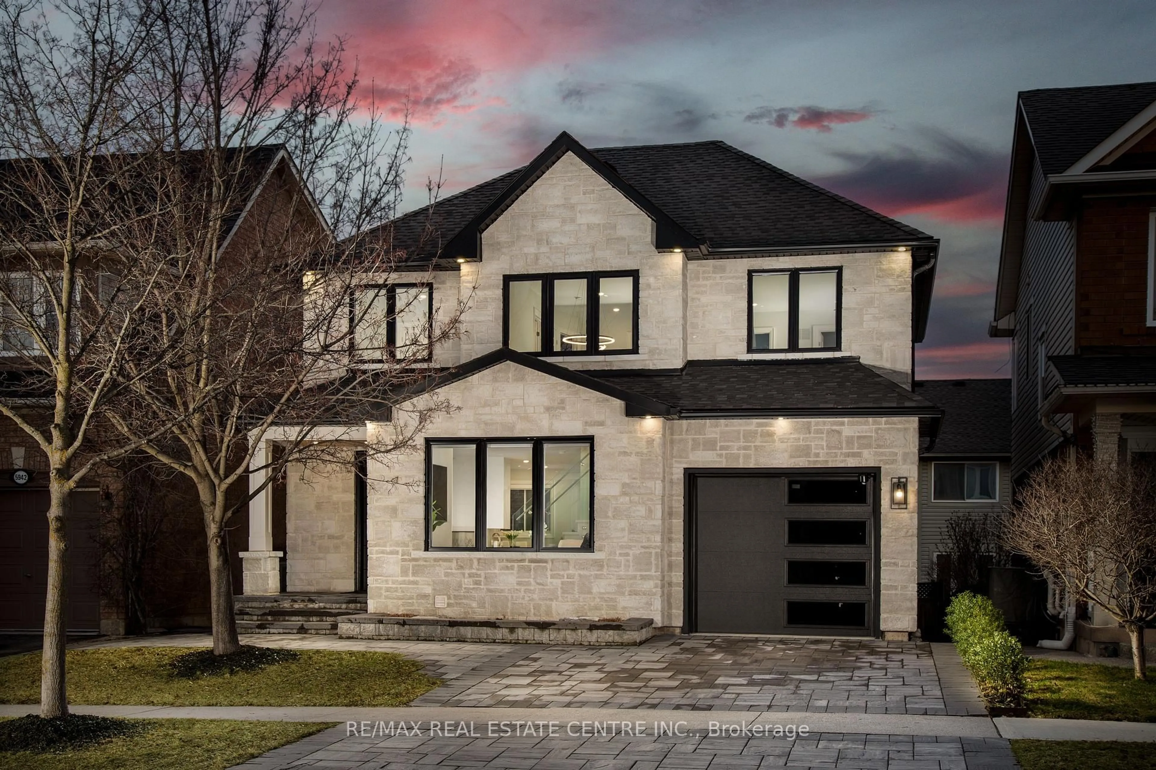 Home with brick exterior material, street for 5940 Blue Spruce Ave, Burlington Ontario L7L 6T2