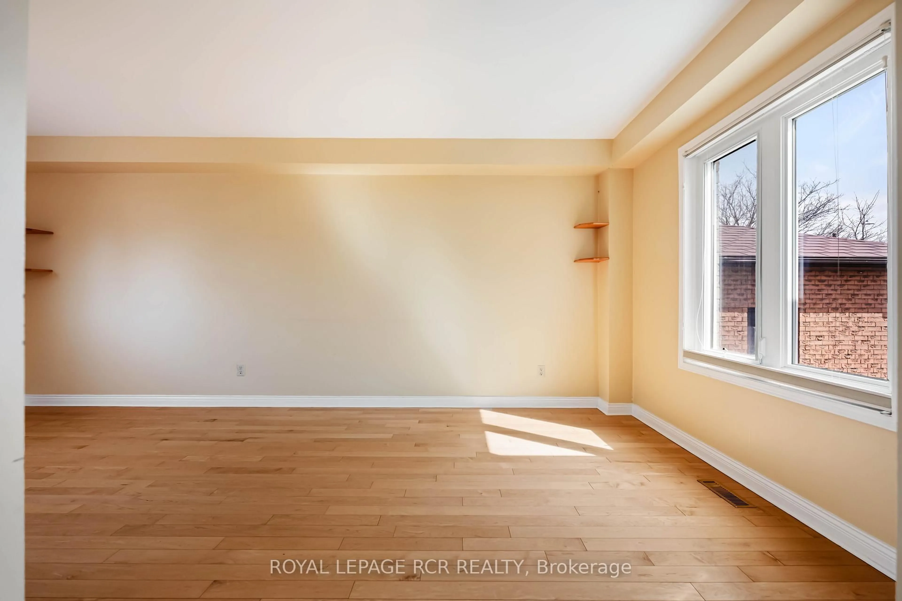 A pic of a room for 128 Courtney Cres, Orangeville Ontario L9W 4S3