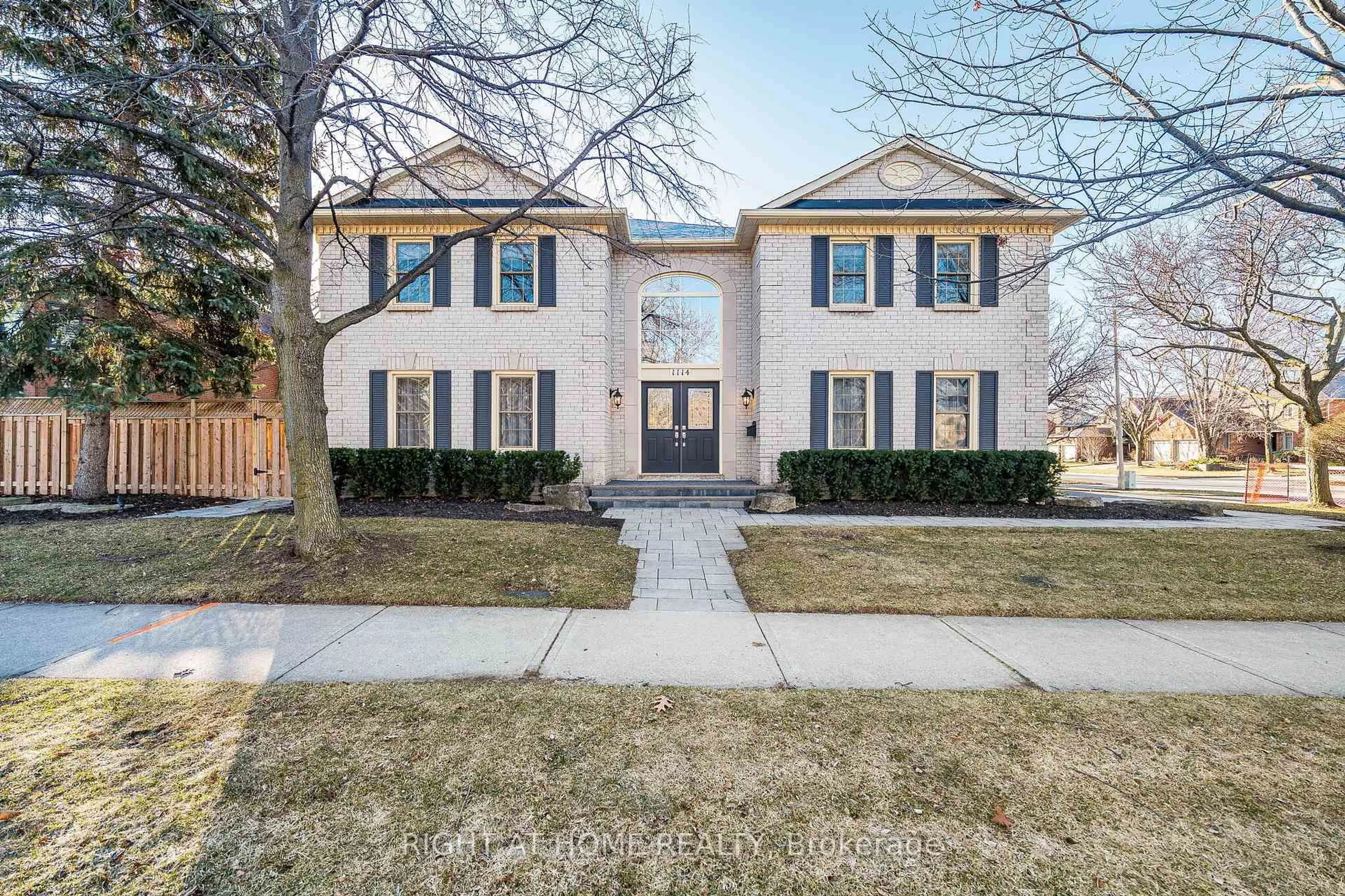 Home with brick exterior material, street for 1114 Ballantry Rd, Oakville Ontario L6H 5L1