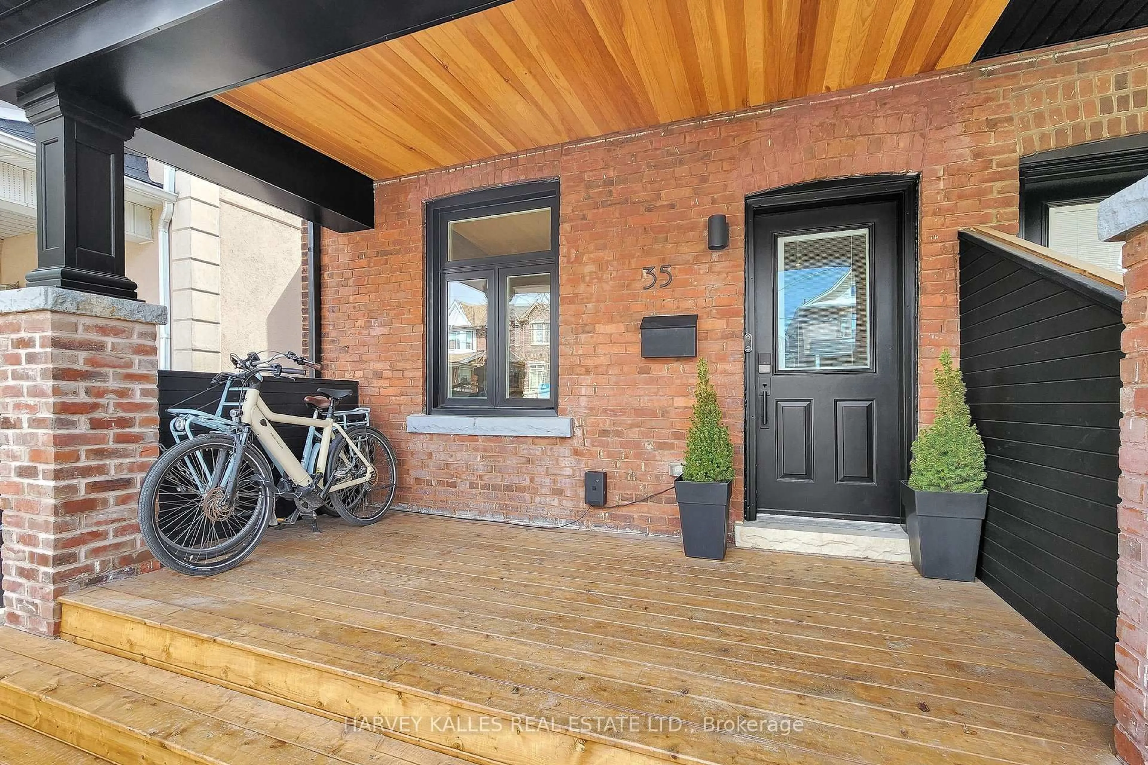 Unknown for 35 Peterborough Ave, Toronto Ontario M6H 2K9