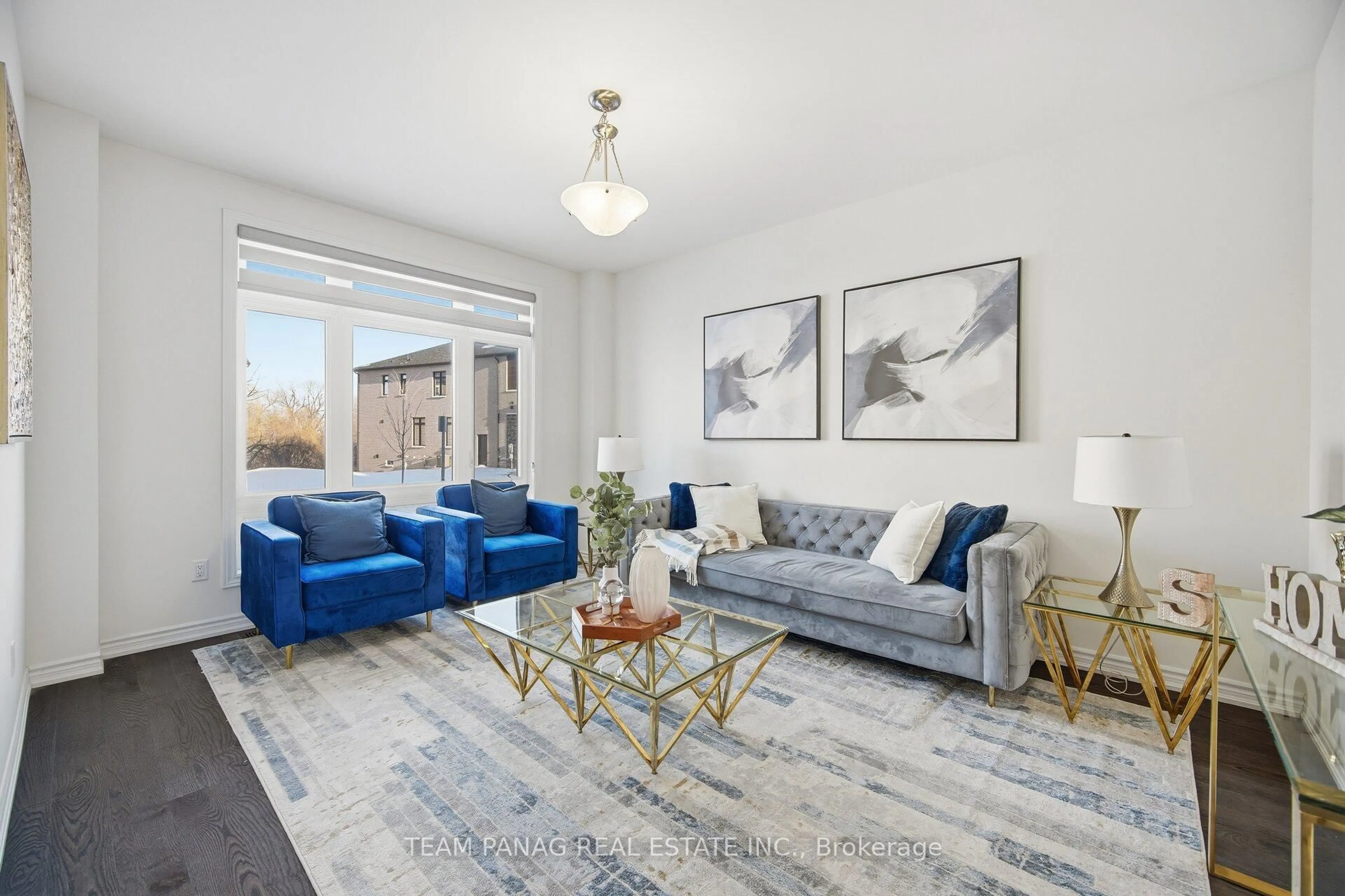 Living room with furniture, unknown for 54 Moorcroft Pl, Brampton Ontario L6S 2K9