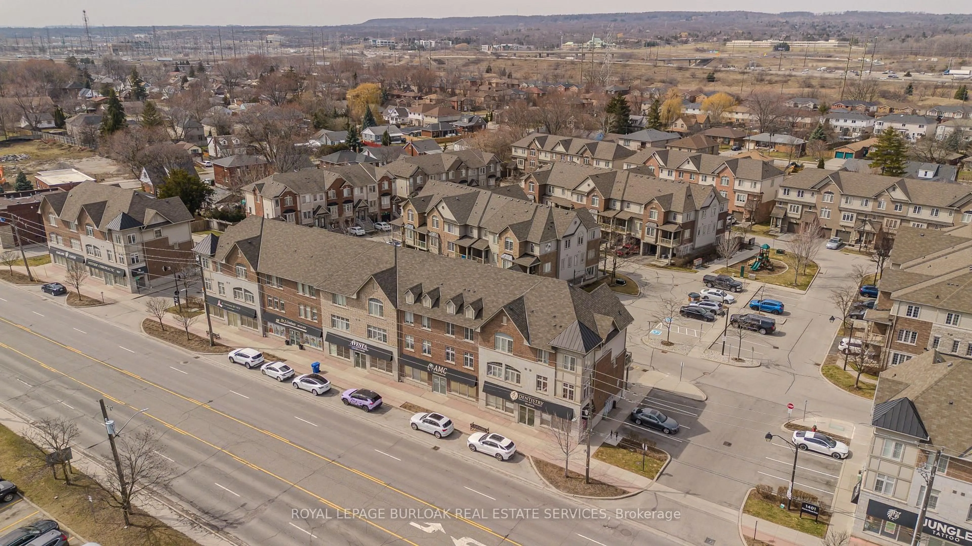 A pic from outside/outdoor area/front of a property/back of a property/a pic from drone, street for 1401 Plains Rd #26, Burlington Ontario L7R 0C2