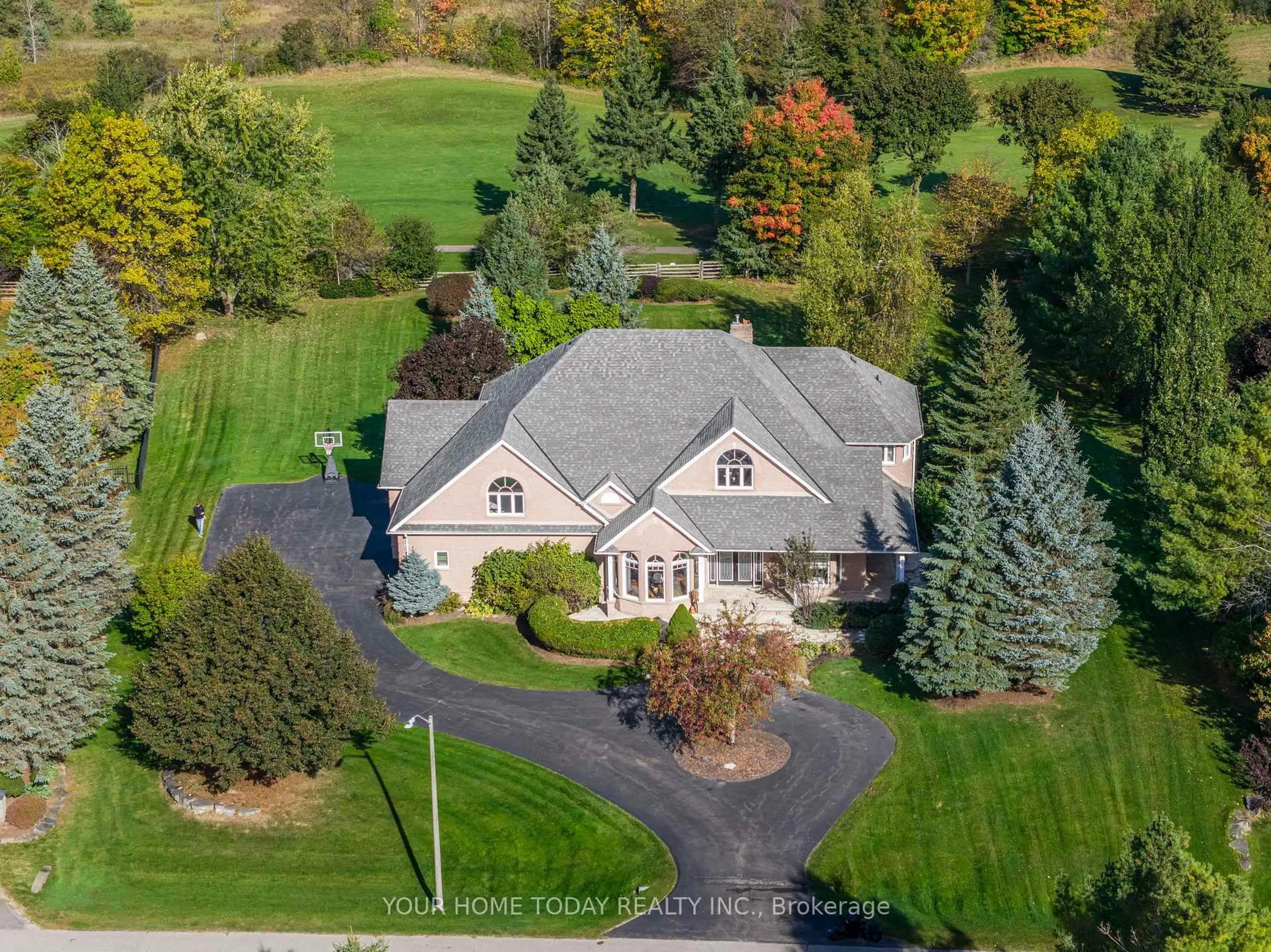 A pic from outside/outdoor area/front of a property/back of a property/a pic from drone, unknown for 21 Turtle Lake Dr, Halton Hills Ontario L7J 2W7