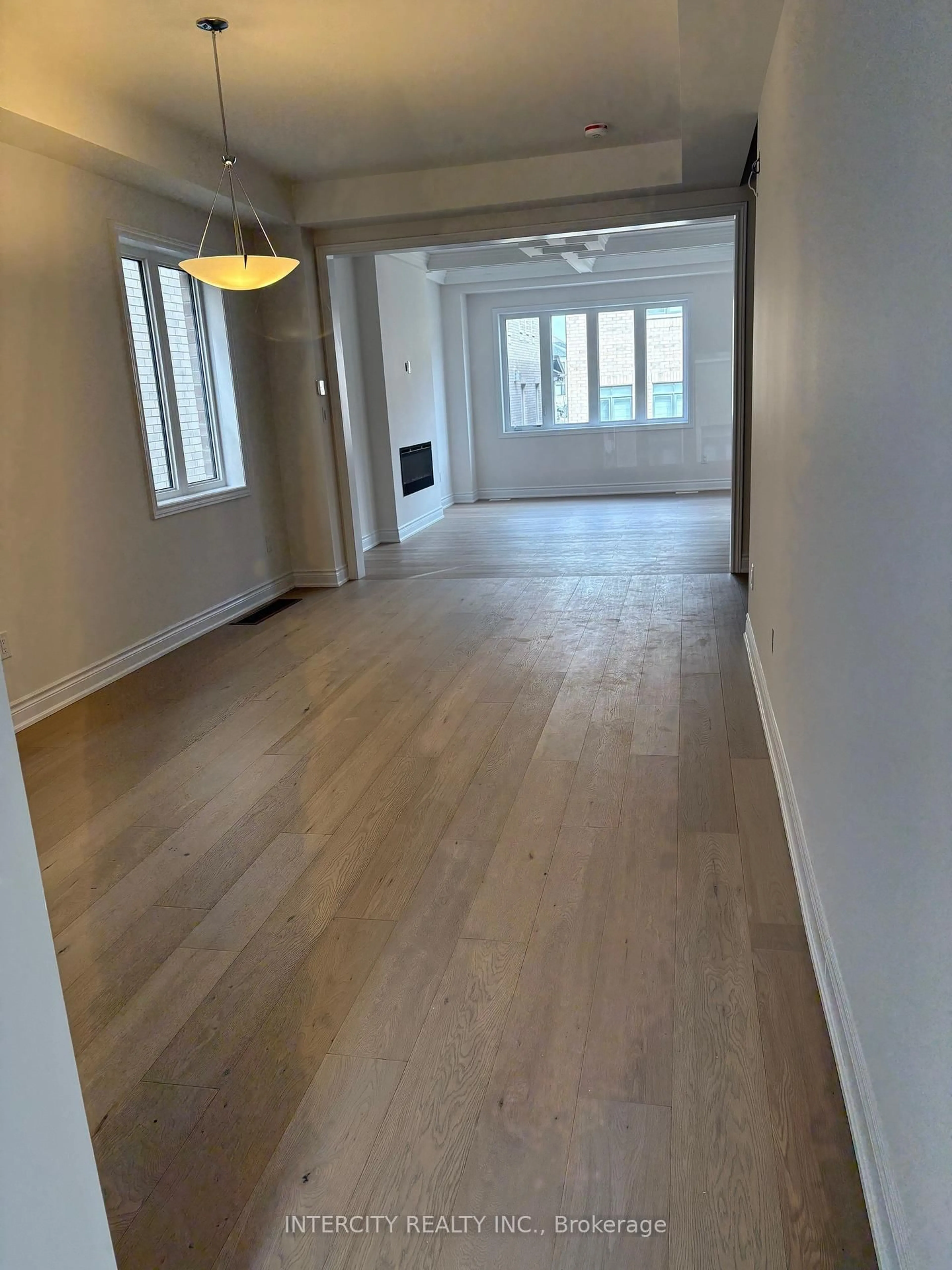 A pic of a room for 15 Keyworth Cres, Brampton Ontario L6R 4G3