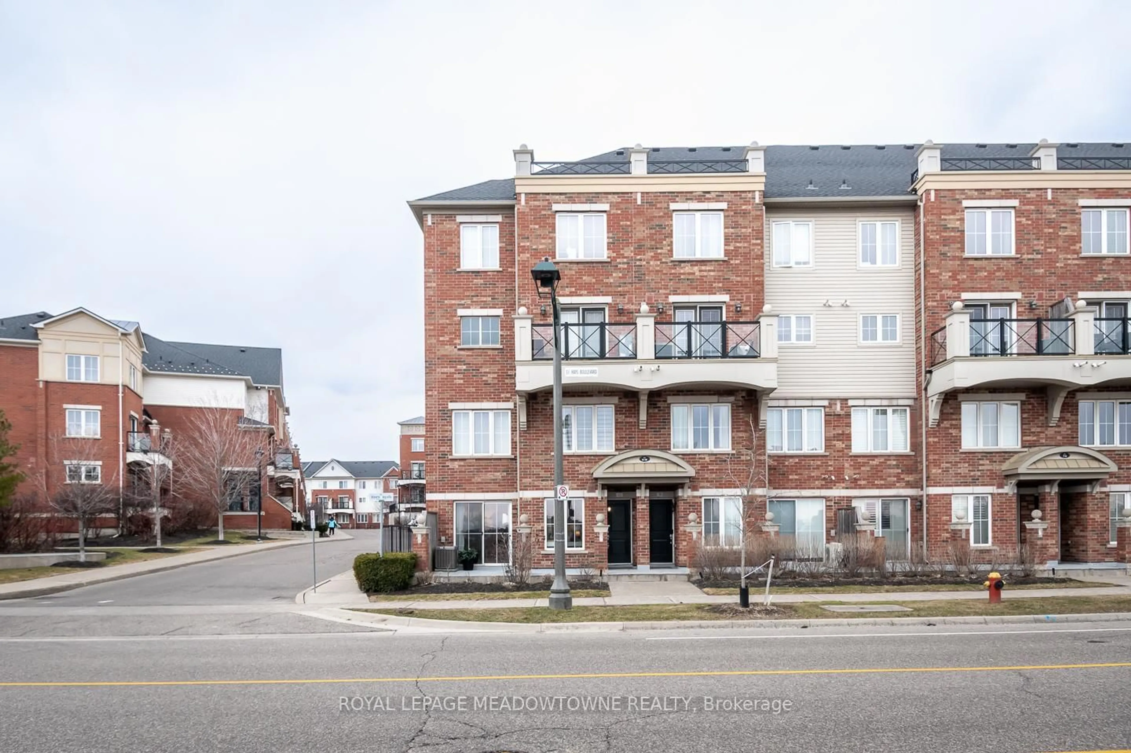 Unknown for 51 Hays Blvd #10, Oakville Ontario L6H 0J1