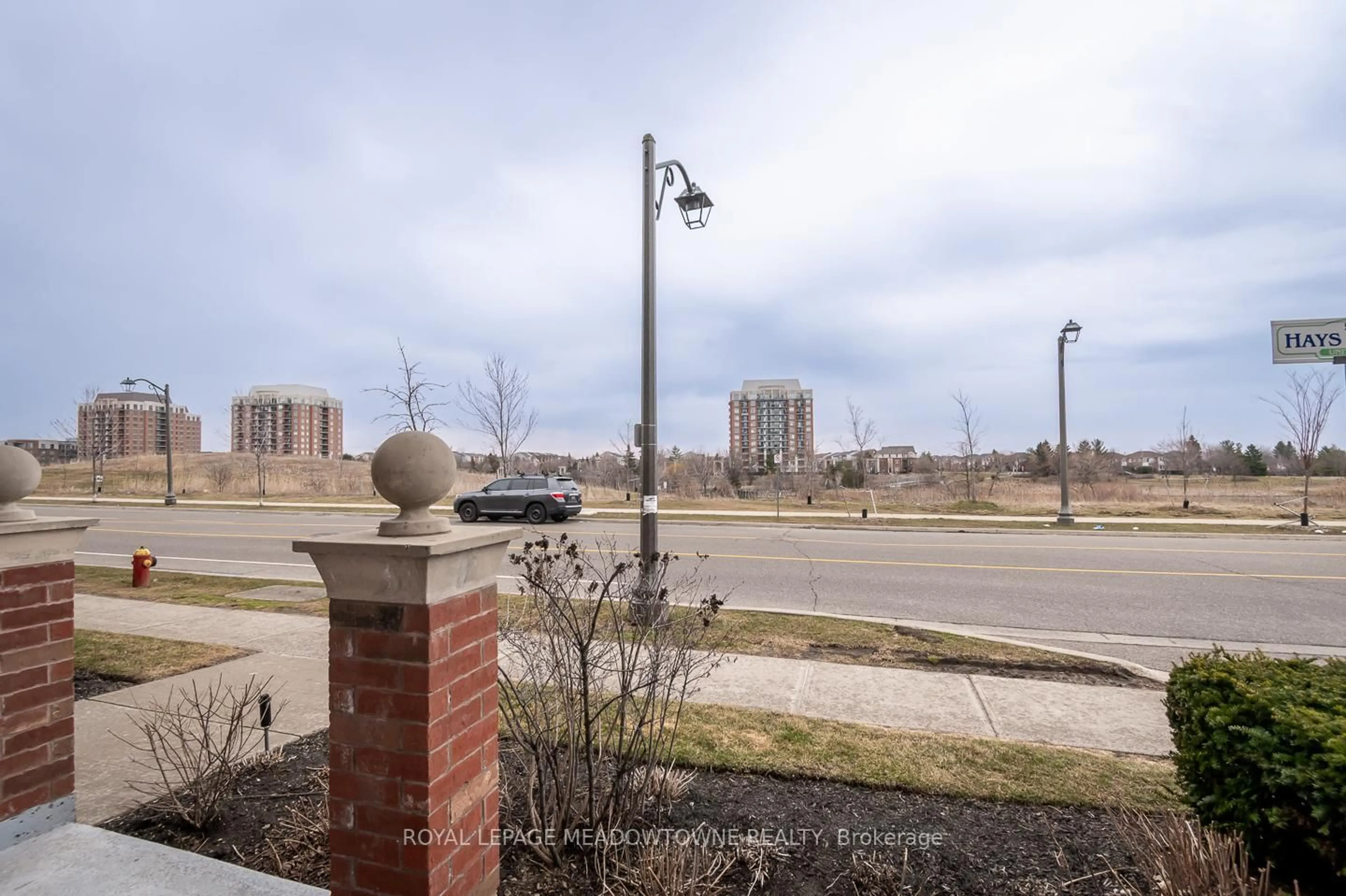 Unknown for 51 Hays Blvd #10, Oakville Ontario L6H 0J1