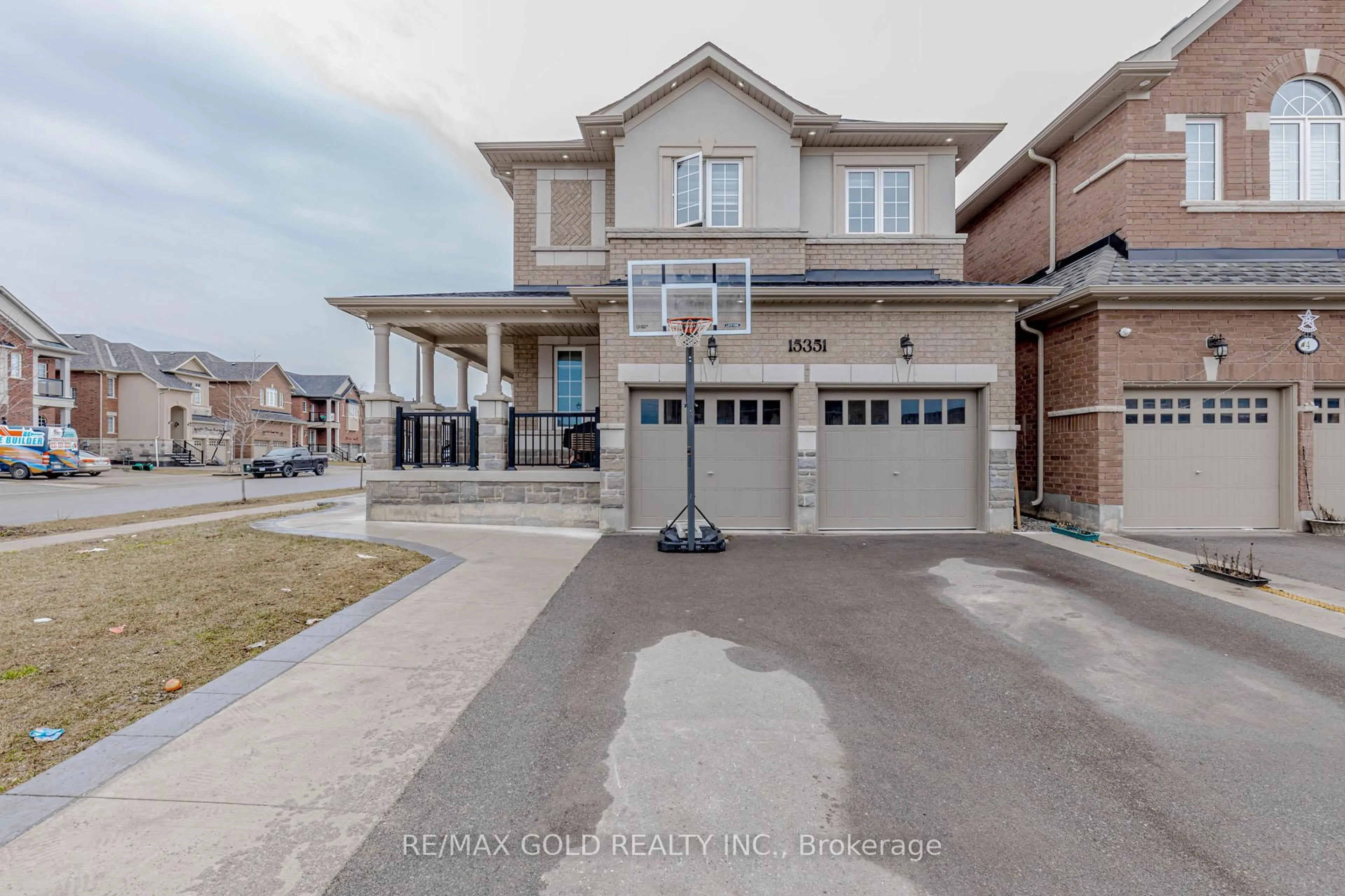 A pic from outside/outdoor area/front of a property/back of a property/a pic from drone, street for 15351 Danby Rd, Halton Hills Ontario L7G 0H6