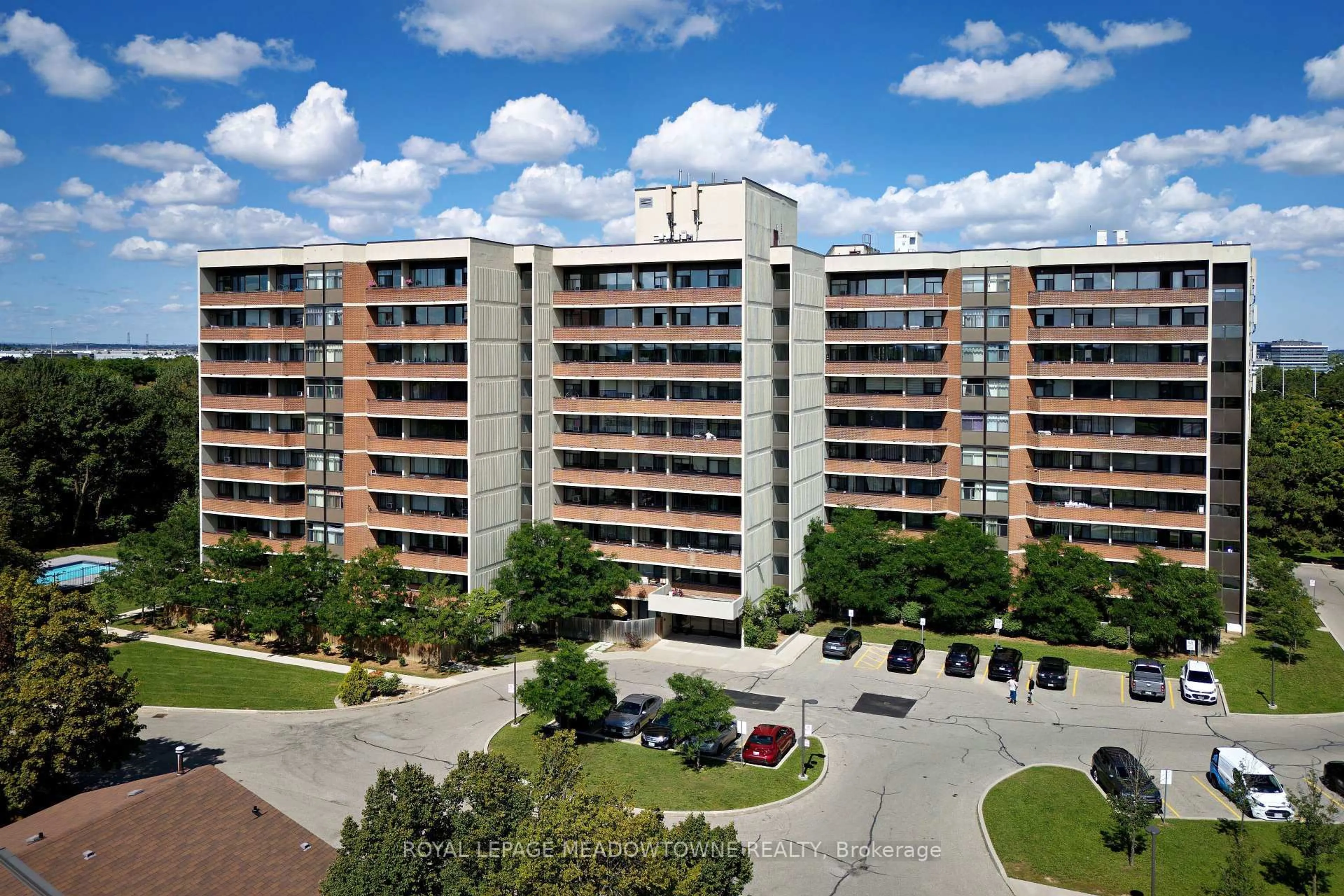 A pic from outside/outdoor area/front of a property/back of a property/a pic from drone, city buildings view from balcony for 2301 Derry Rd ##806, Mississauga Ontario L5N 2R4
