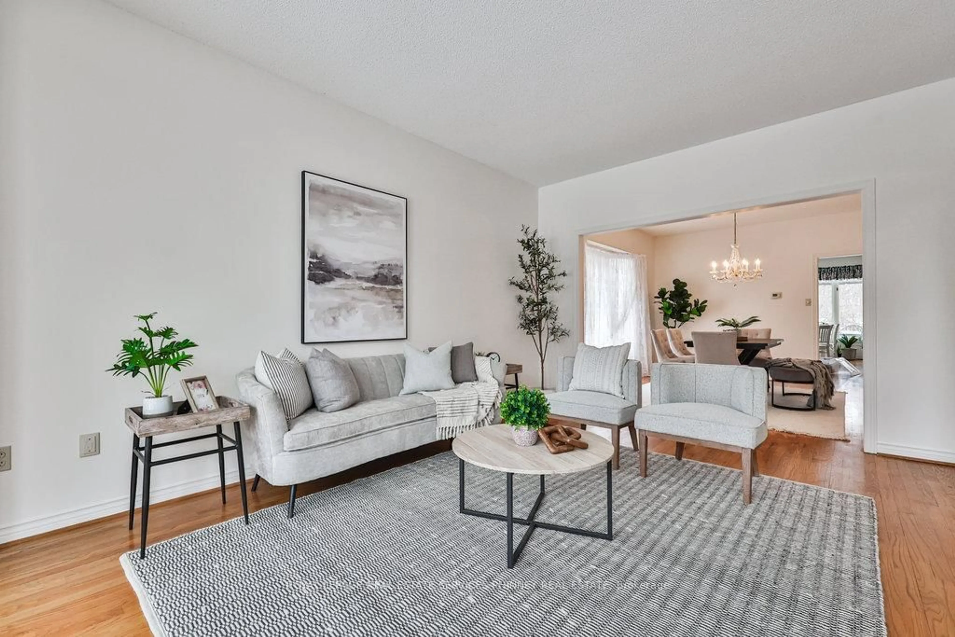 Living room with furniture, unknown for 3952 Rolling Valley Dr, Mississauga Ontario L5L 5V9