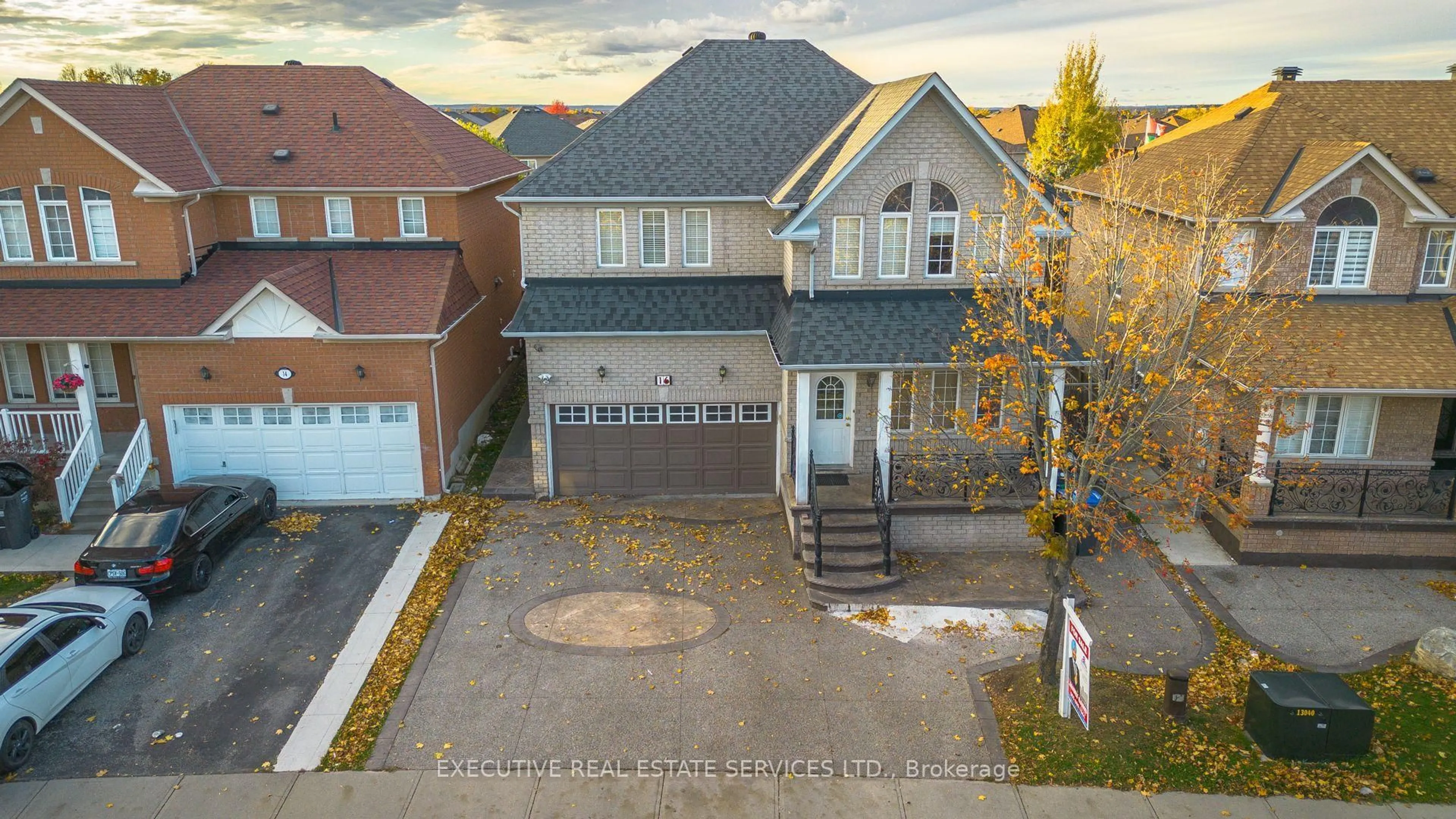 A pic from outside/outdoor area/front of a property/back of a property/a pic from drone, street for 16 Sandway Dr, Brampton Ontario L7A 2T9