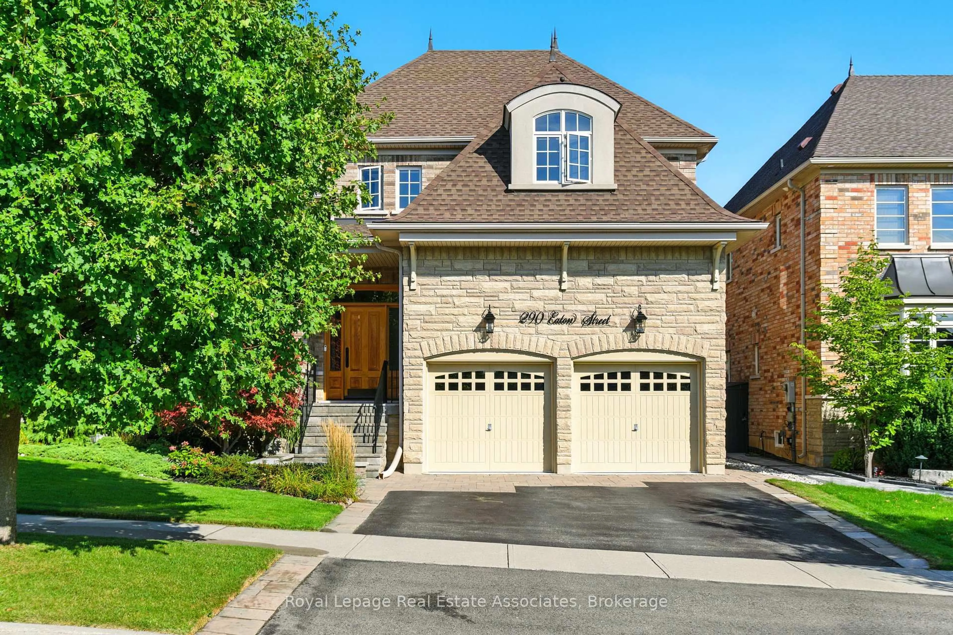 Home with brick exterior material, street for 290 Eaton St, Halton Hills Ontario L7G 6N8