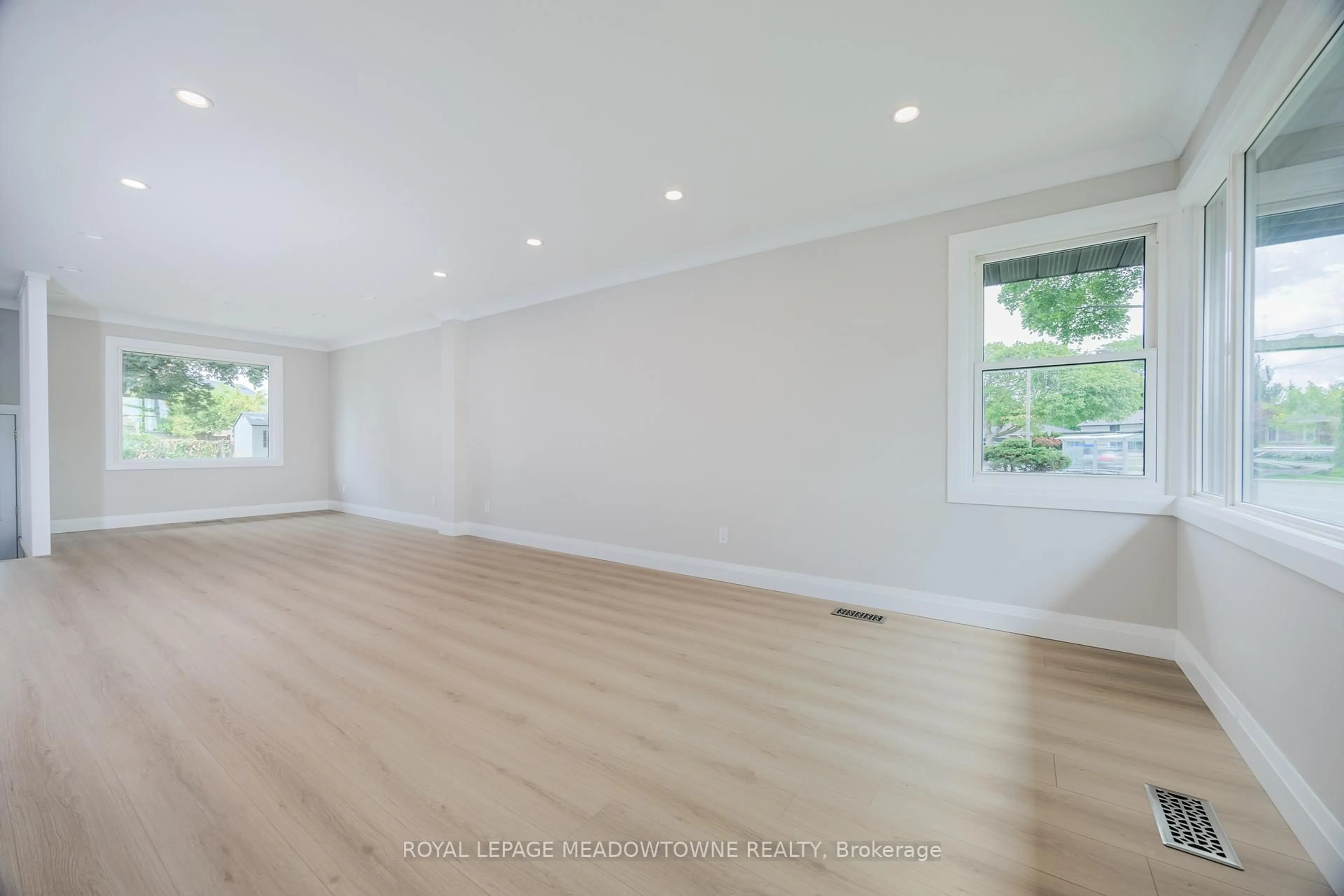 A pic of a room for 92 The Westway, Toronto Ontario M9P 2B2